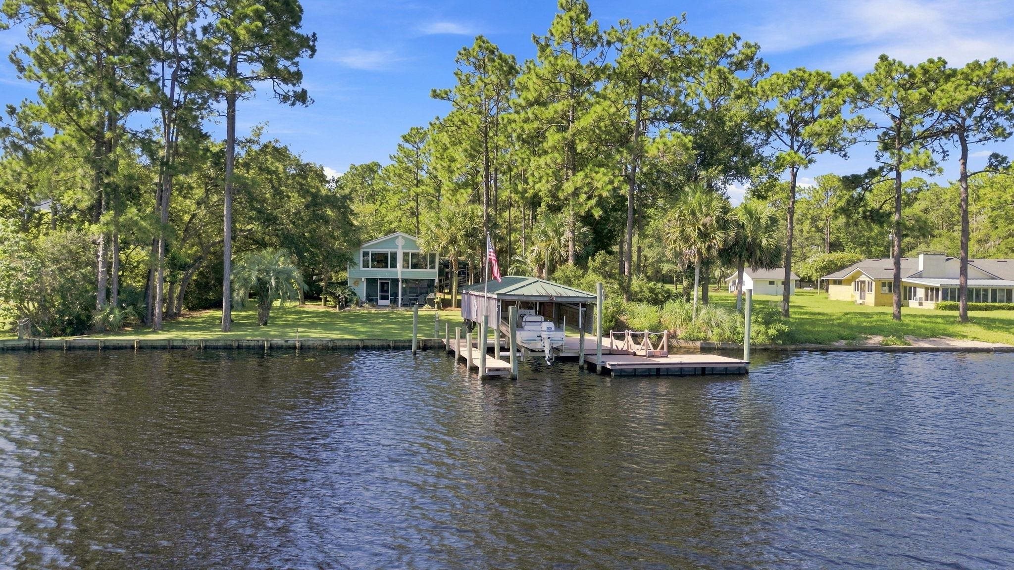 241 Rio Vista Drive, Sopchoppy, FL 32358