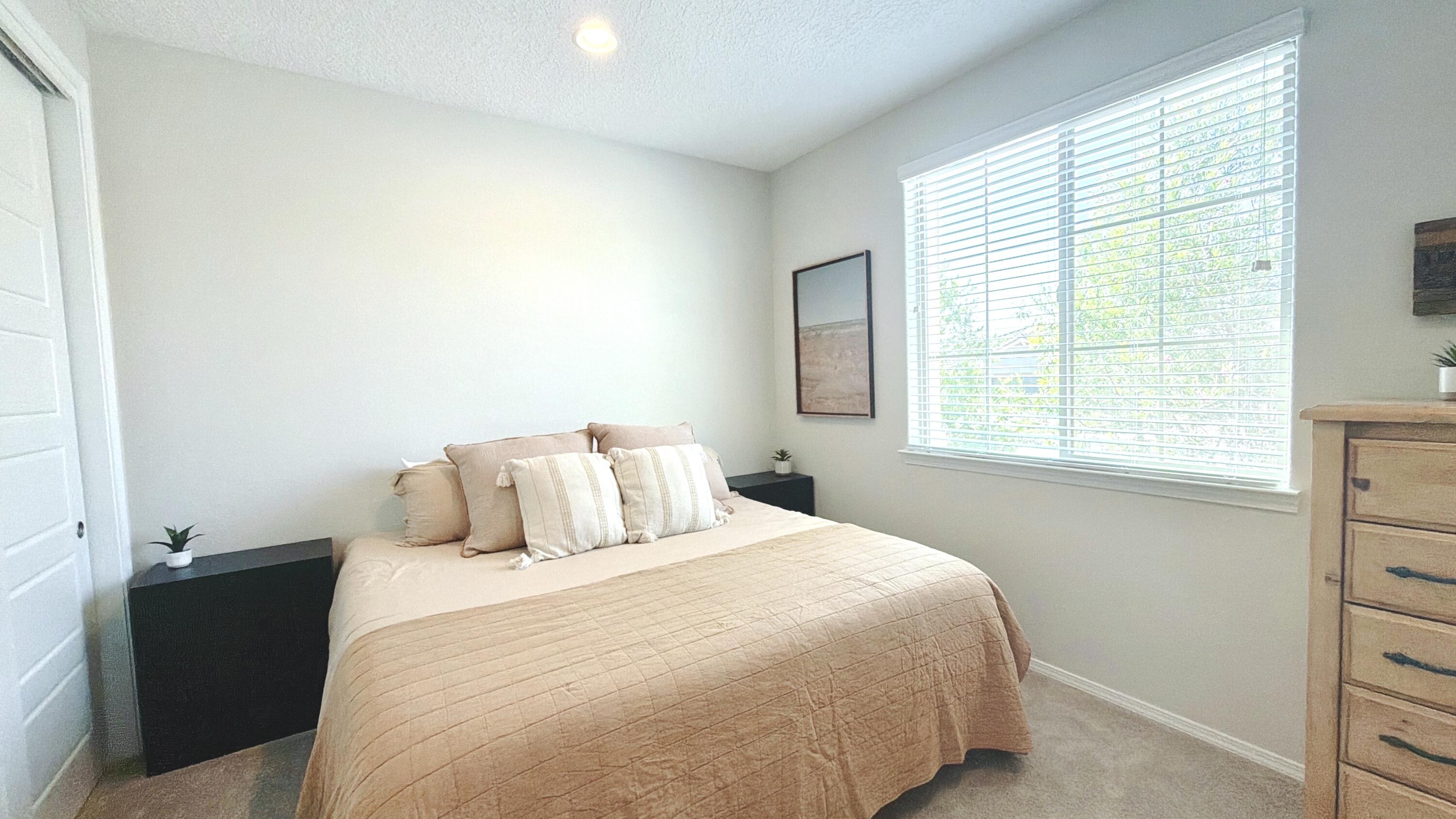 6255 Bryce Canyon Lane NE 