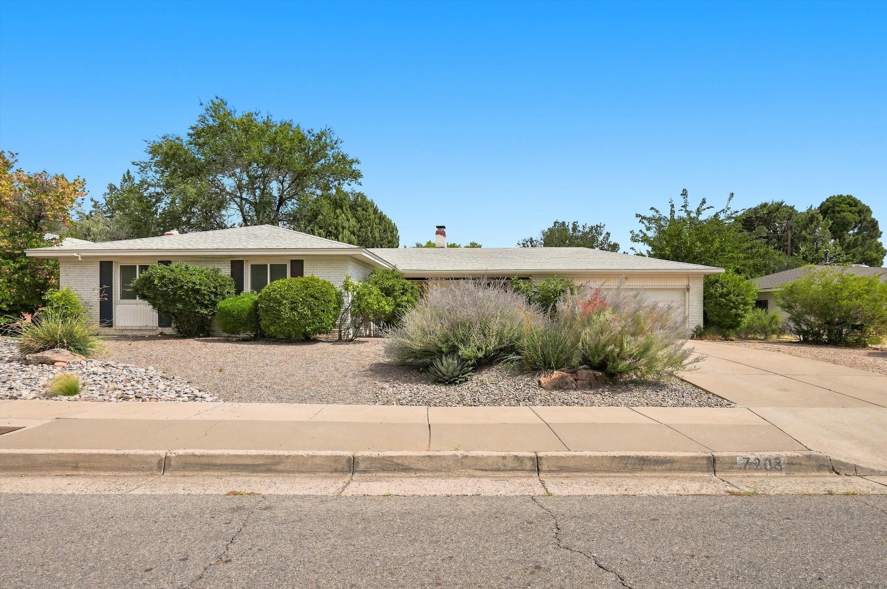 7208 Pickard Avenue NE, Albuquerque
