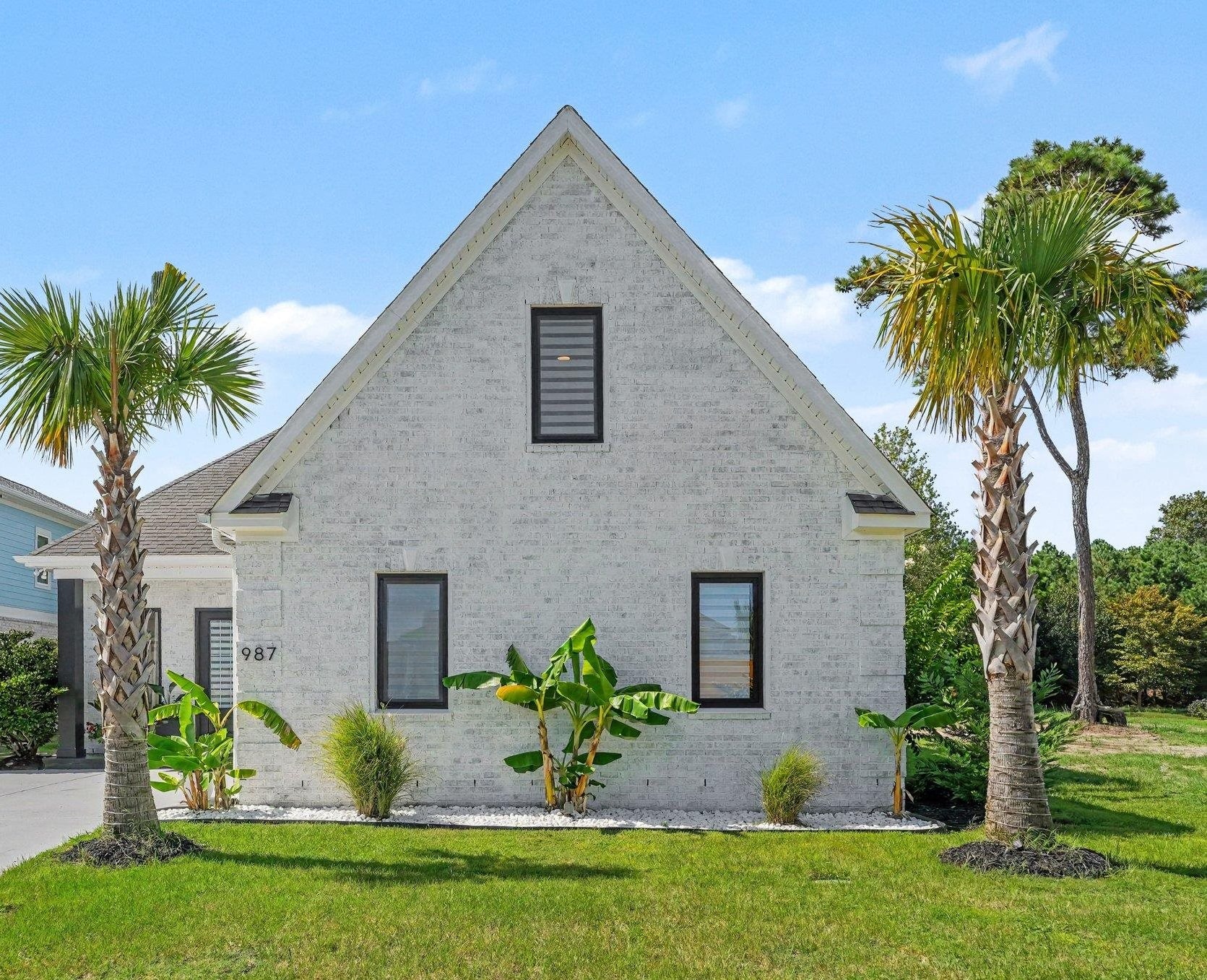 987 Shipmaster Ave.