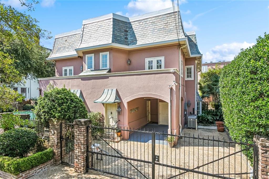 1st image of 1530 Seventh St #1530, New Orleans, LA 70115 | MLS# 2571592