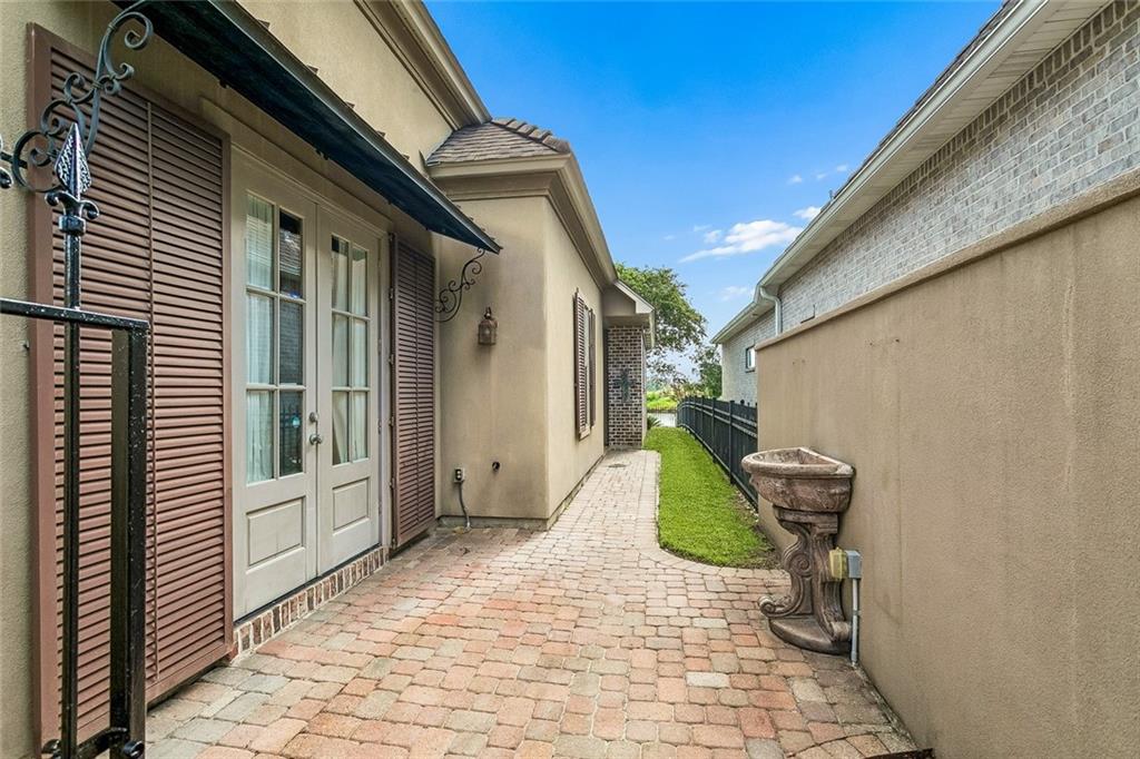 Photo 3 of Sale Pending at 258 Nicklaus Dr, Slidell, LA 70458 | MLS# 2569703 | Listing updated on 2026-09-18