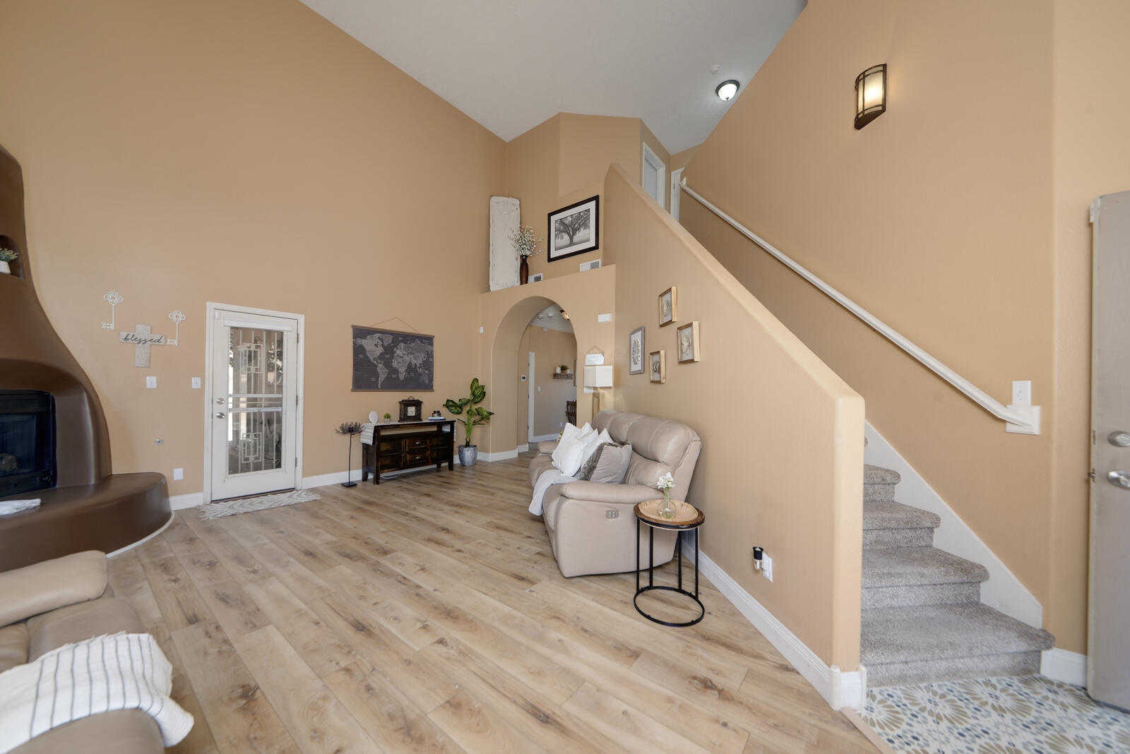 1012 Casa Maria Road NE 