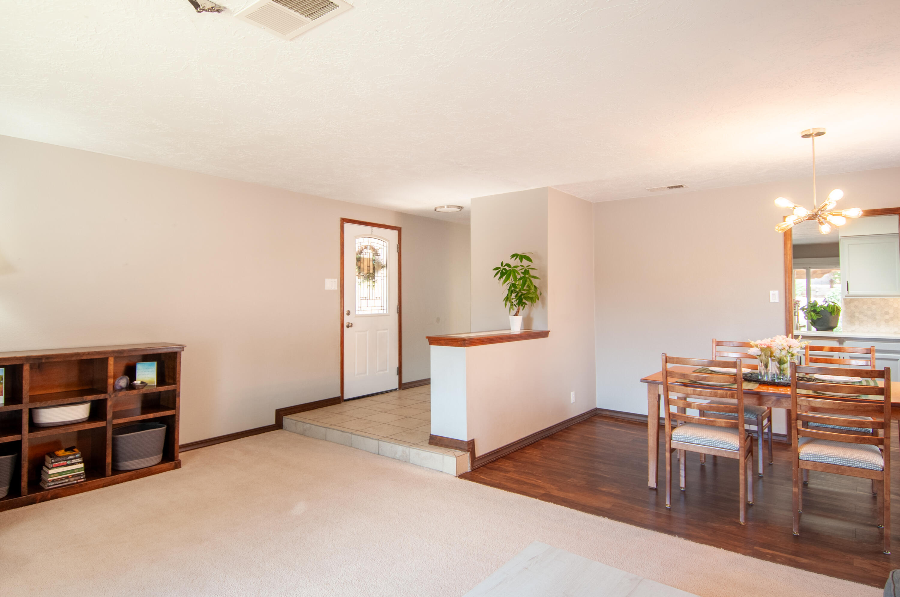 618 Paseo Del Mar NE 
