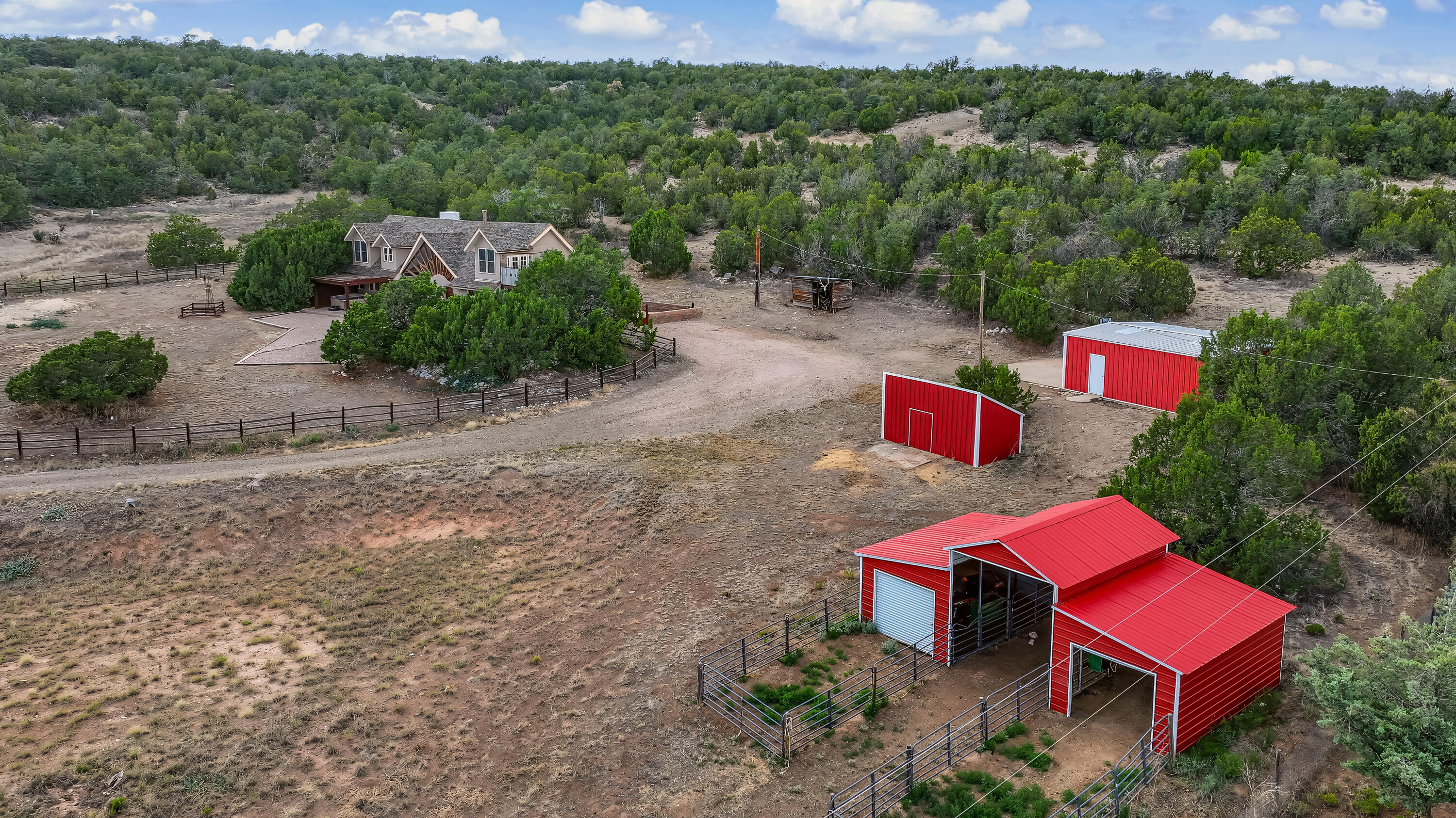 Photo 2 of Single family home for sale at 101 Inspiration Ln, Edgewood, NM 87015 | MLS# 1108889 | Listing updated on 2026-09-18