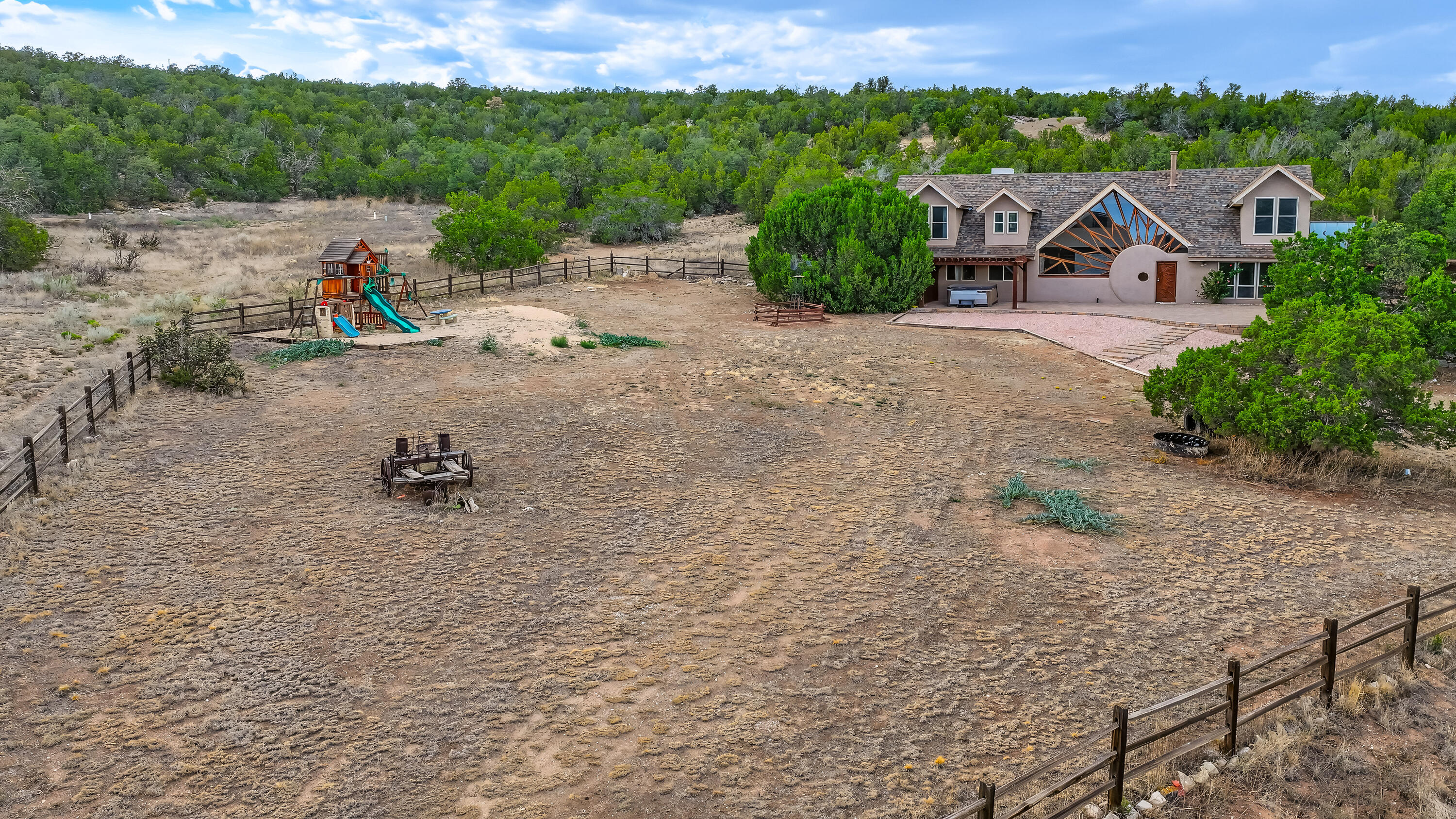 Photo 3 of Single family home for sale at 101 Inspiration Ln, Edgewood, NM 87015 | MLS# 1108889 | Listing updated on 2026-09-18