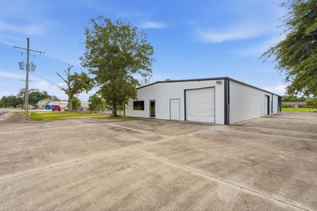 158 Burleson Road — photo 2