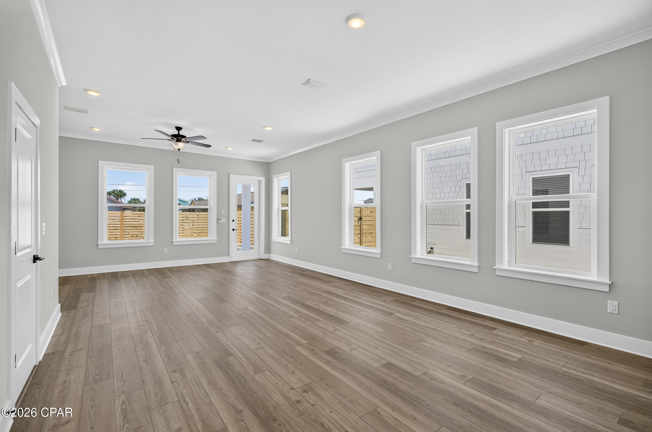 5231 Thomas Drive, Panama City Beach, FL 32408 thumbnail, photo 11 of 42