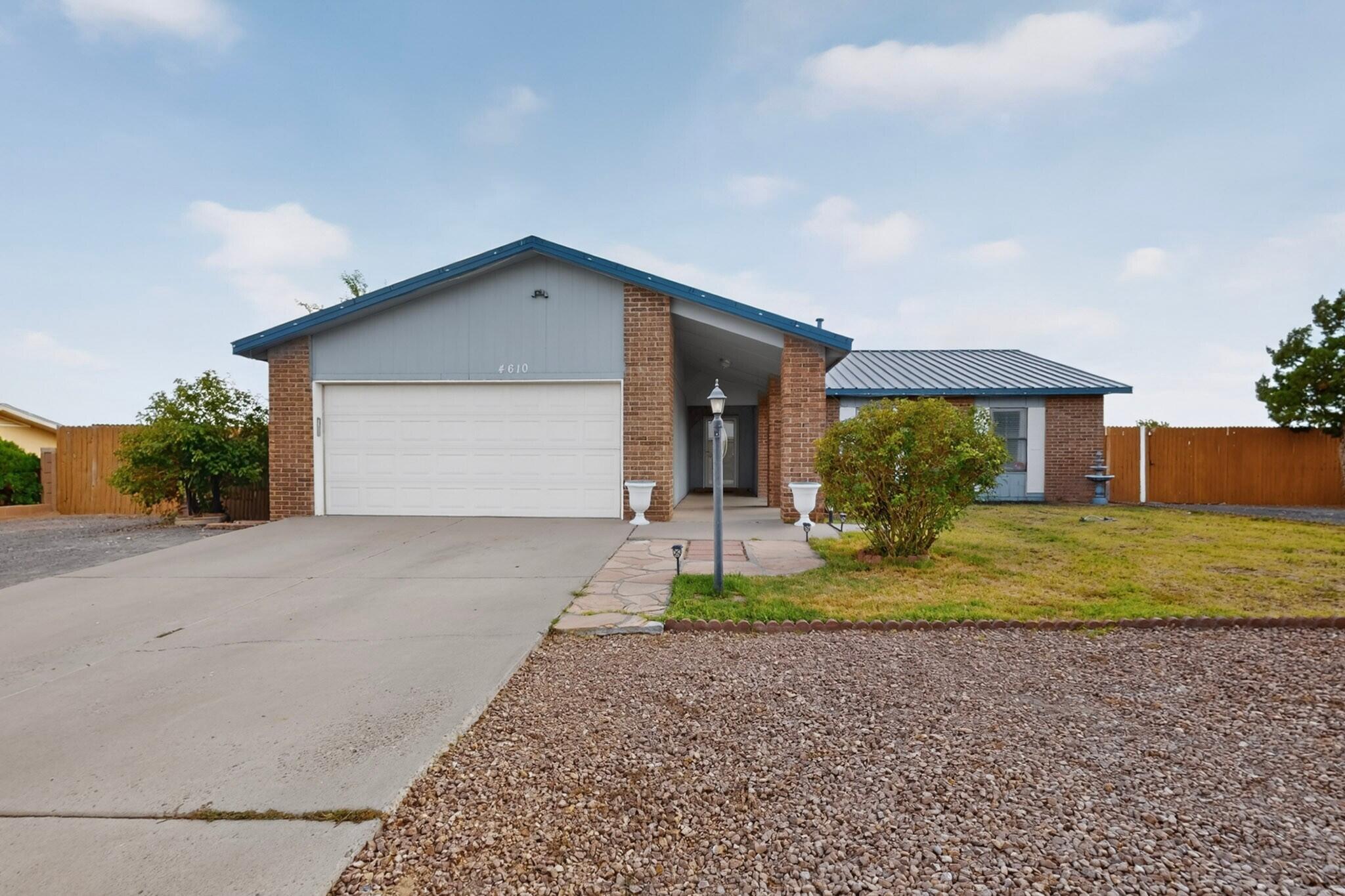 Photo 3 of Single family home for sale at 4610 Sapphire Dr Ne, Rio Rancho, NM 87124 | MLS# 1108958 | Listing updated on 2026-09-14