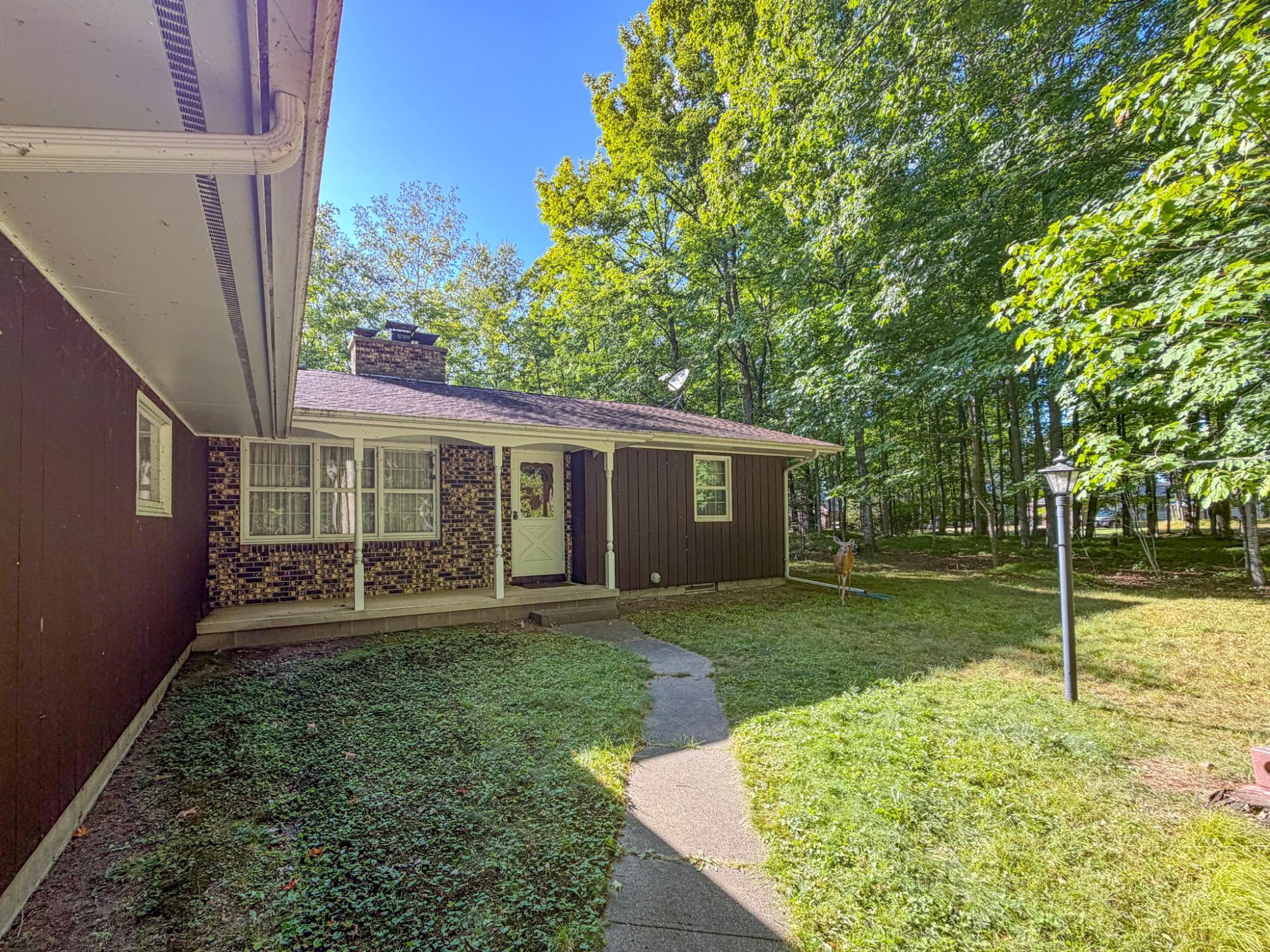 Butternut Lake MC Property N16553 Lakeshore Dr Photo 12
