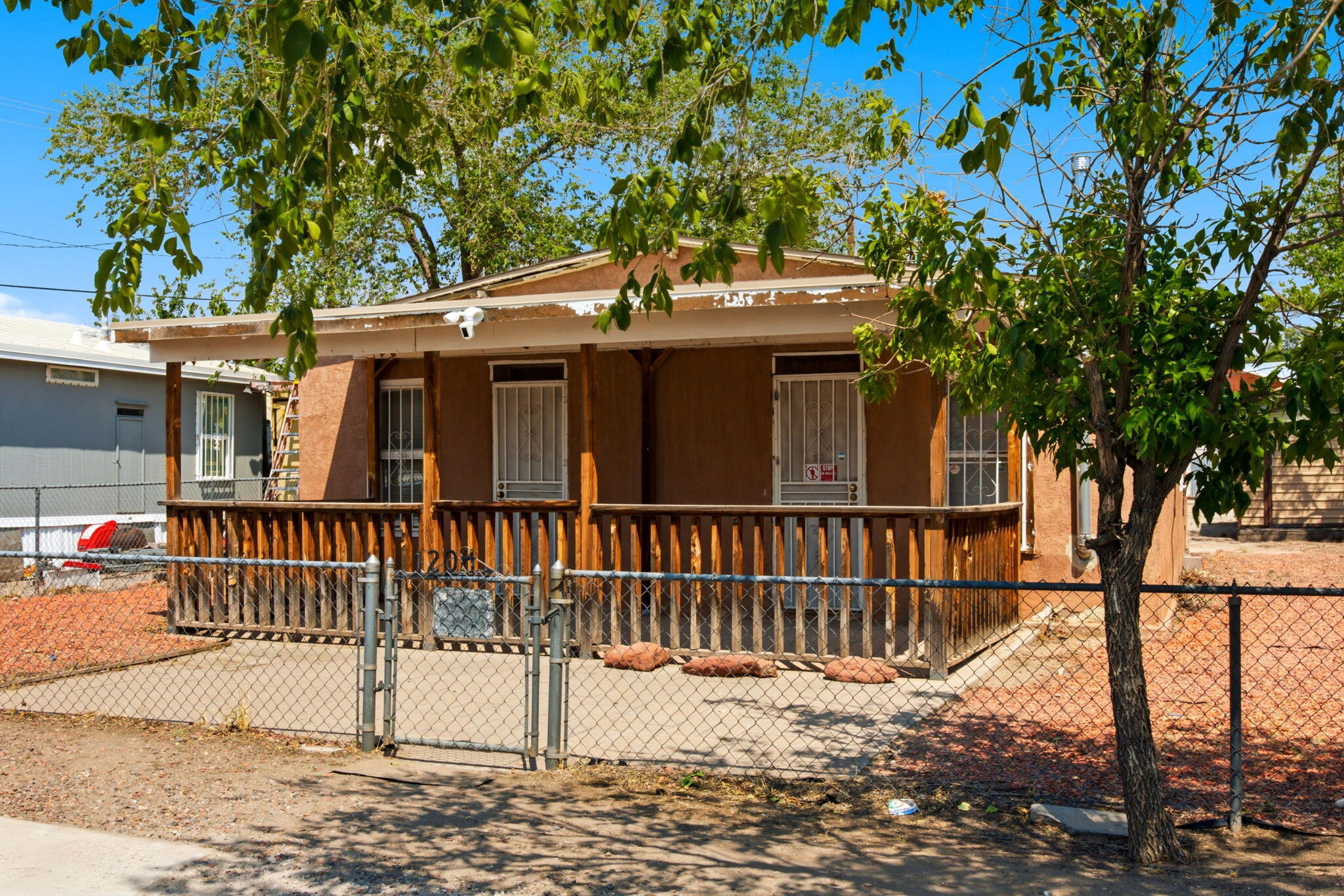 1204 John Street, Albuquerque NM 87102