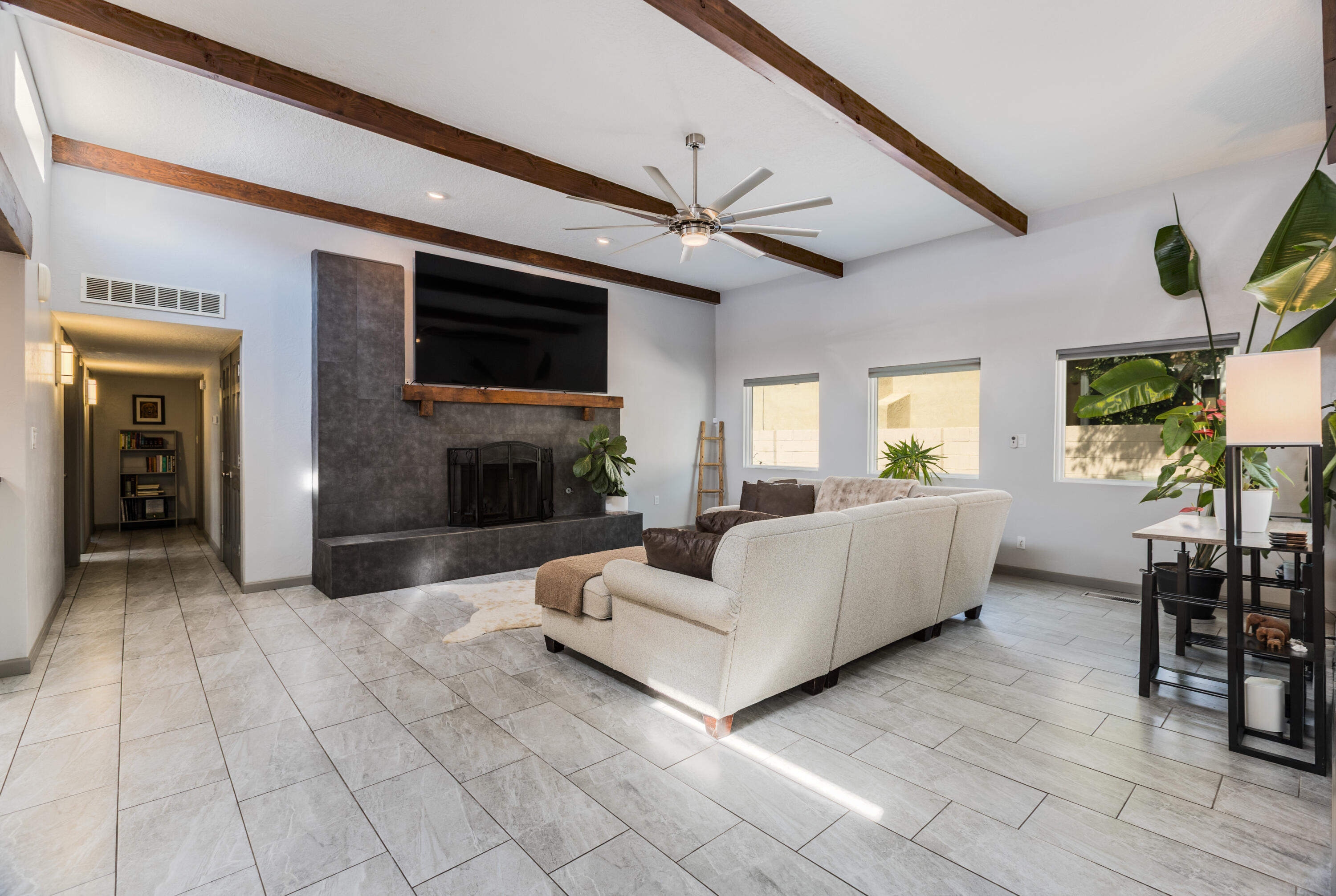 9825 Denali Road NE, Albuquerque