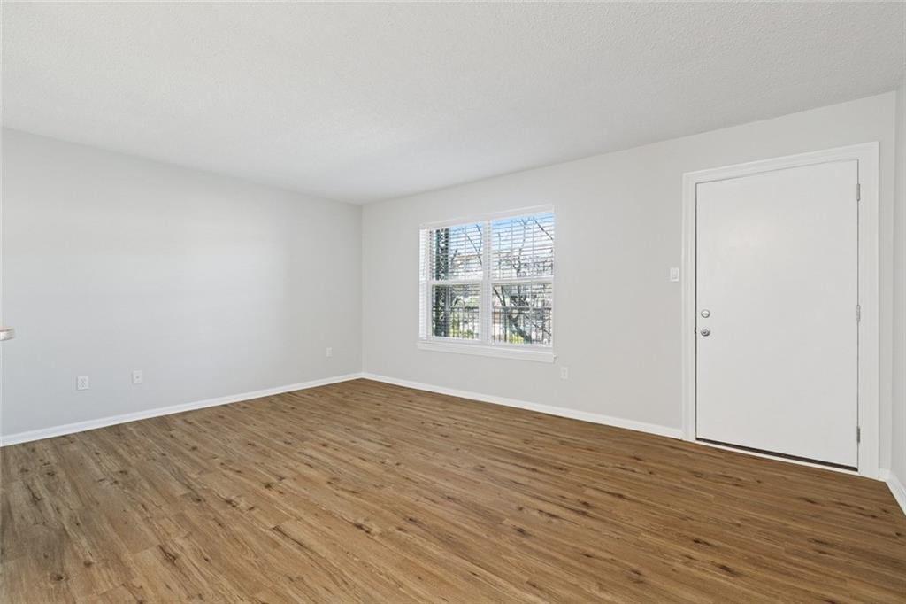 5th image of 2700 Whitney Pl, Metairie, LA 70002