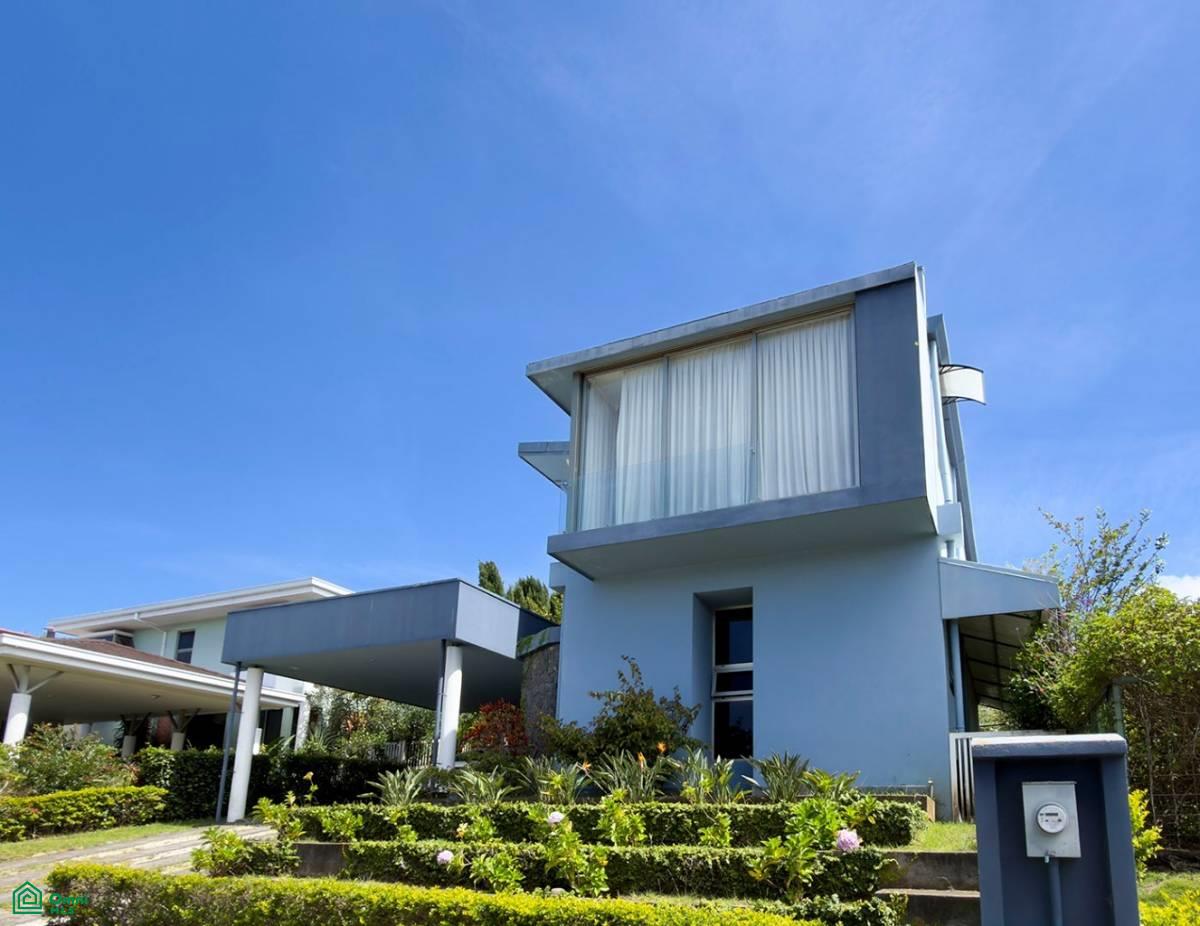 4 bed Single Family Homes For Sale in San Isidro, Heredia - 1