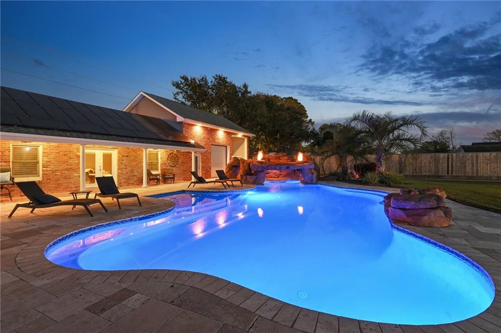 Photo 3 of Mansion for sale at 67 Elmwood Dr, Destrehan, LA 70047 | MLS# 2571806 | Listing updated on 2026-10-09