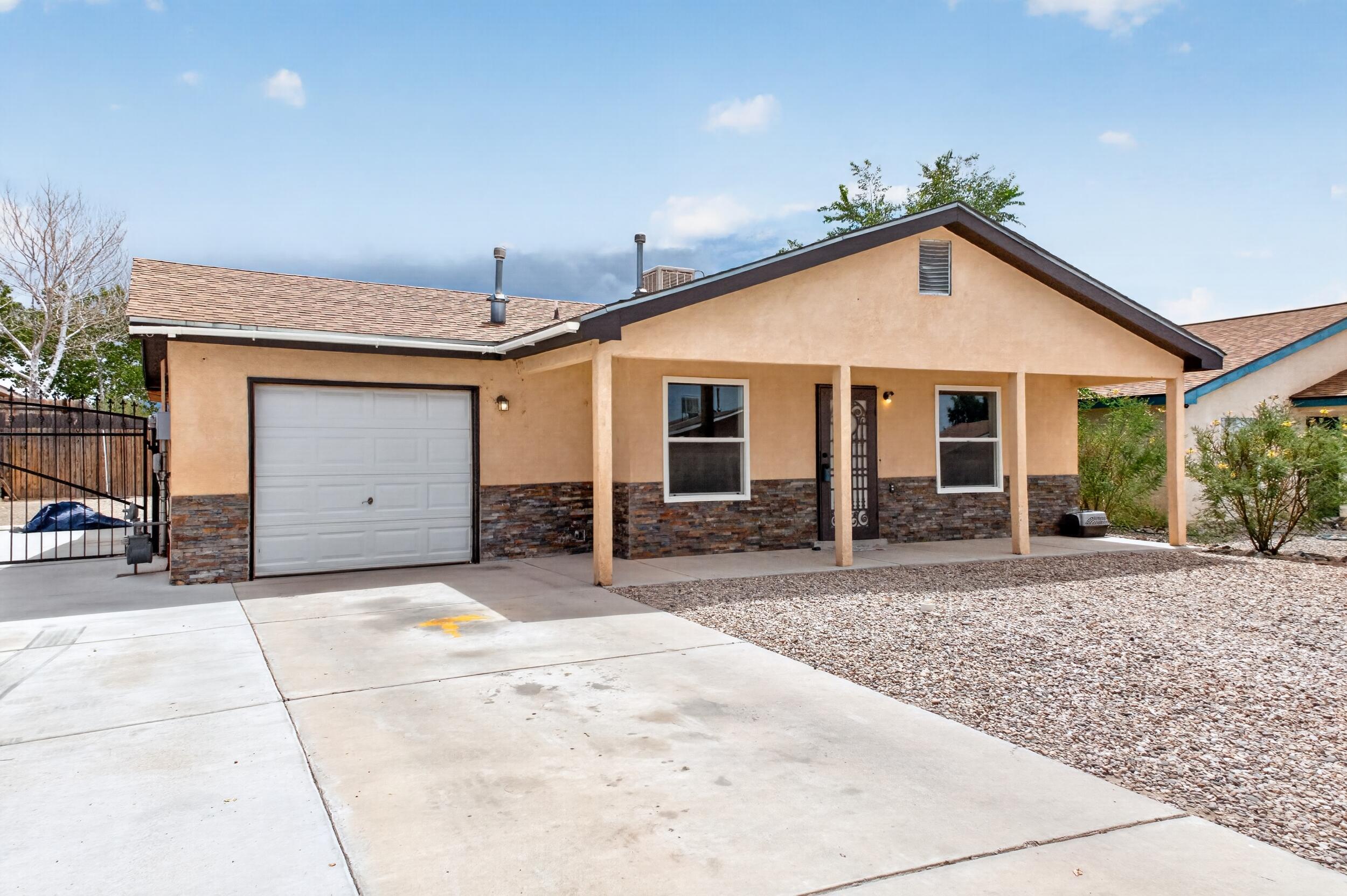 1st image of 10 Nehemiah Pl, Los Lunas, NM 87031 | MLS# 1109065