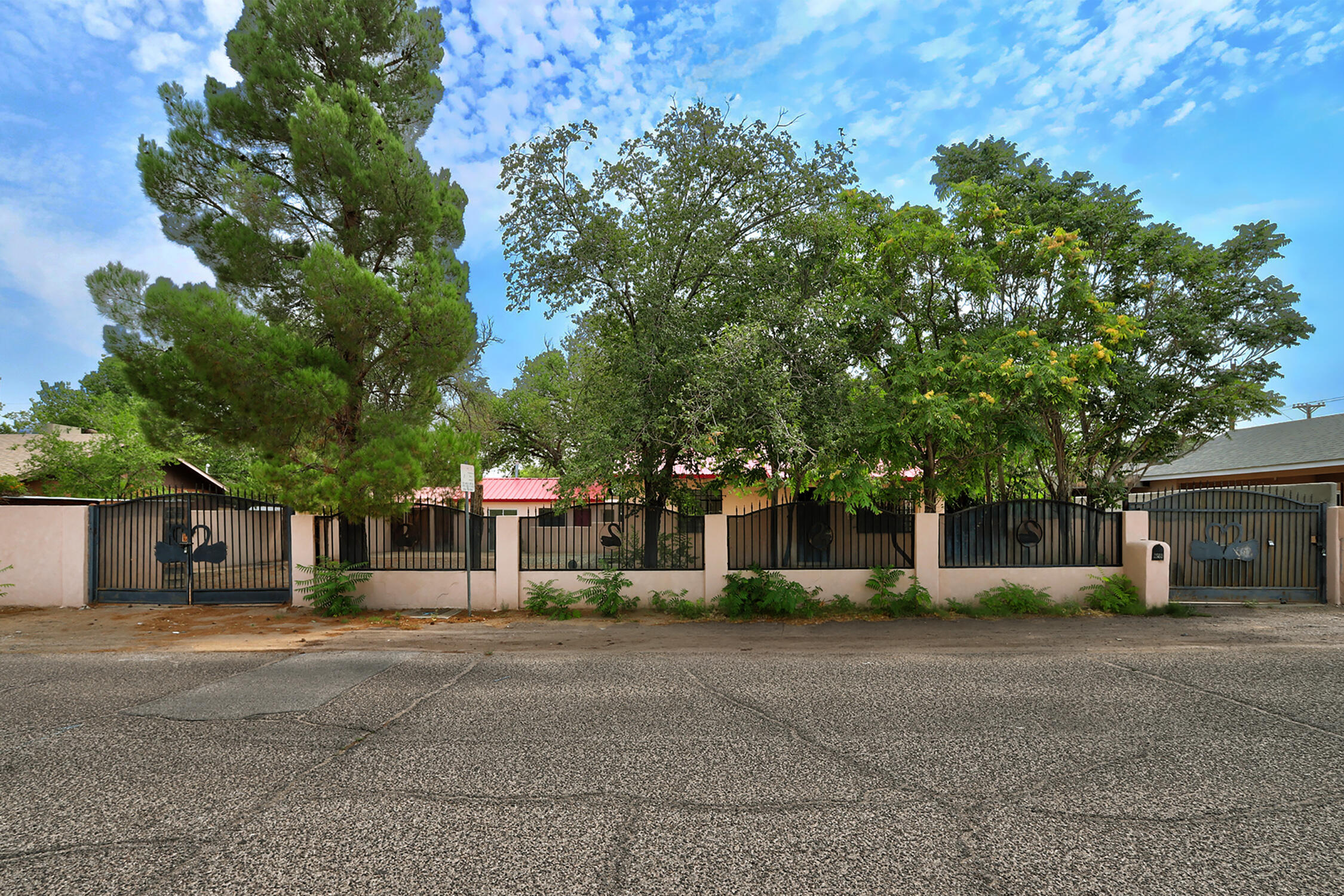 2560 Mervosh Avenue, Albuquerque NM 87105