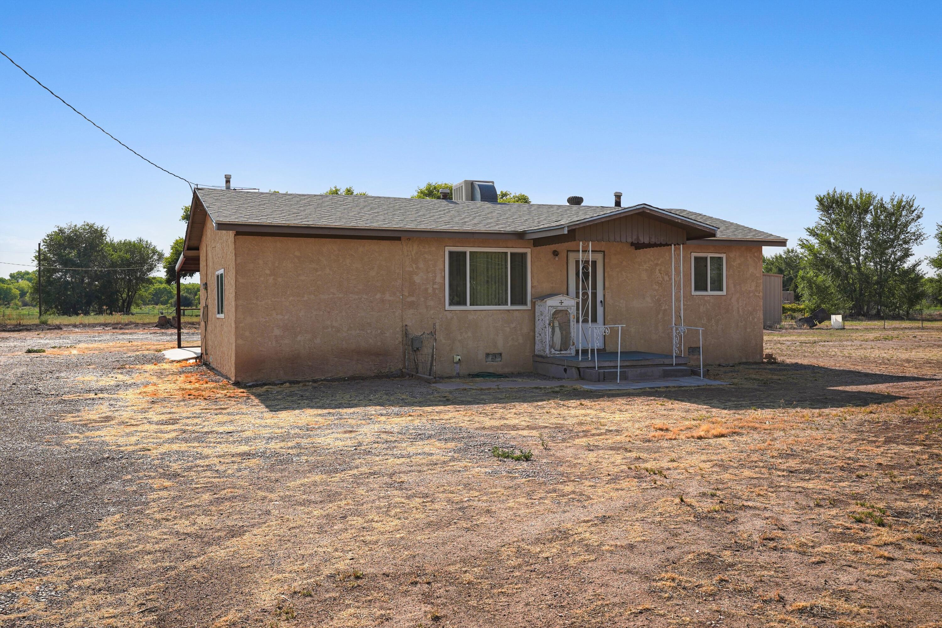 Photo 1 of Single family home for sale at 3 Ernesto Ln, Los Lunas, NM 87031 | MLS# 1109118 | Listing updated on 2026-09-14