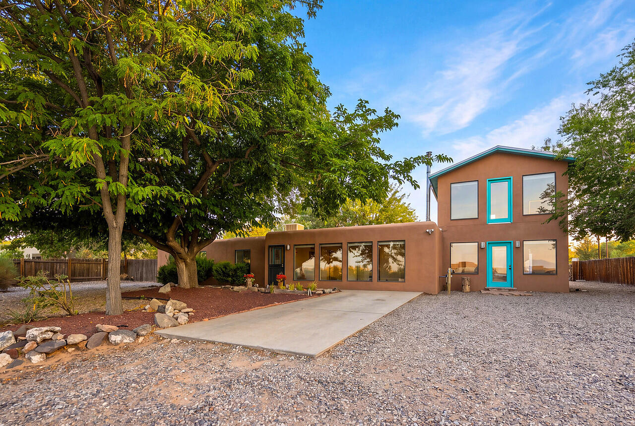 Photo 3 of Single family home for sale at 10709 Cielo Vista Del Norte, Corrales, NM 87048 | MLS# 1109150 | Listing updated on 2026-10-02