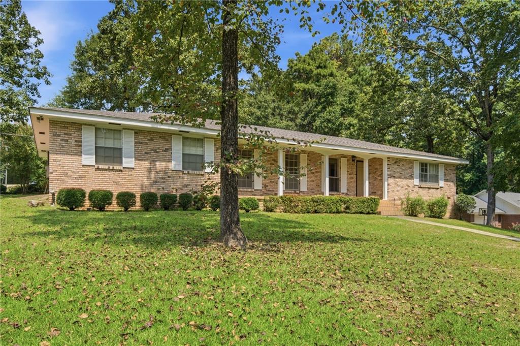 2nd image of 118 W Lakeside Dr, Hattiesburg, MS 39402 | MLS# 2571364
