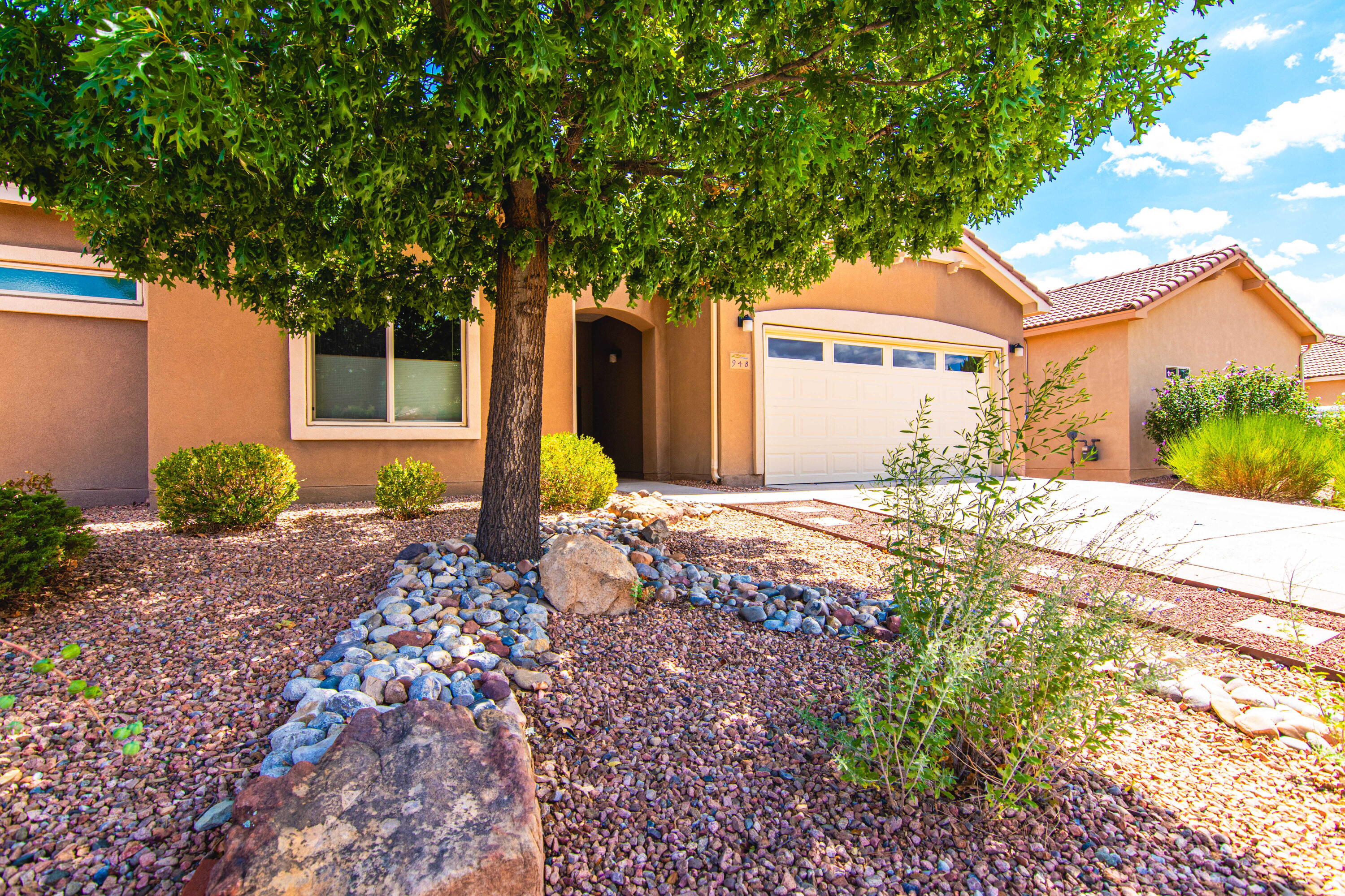948 Evening Primrose Lane, Bernalillo NM 87004