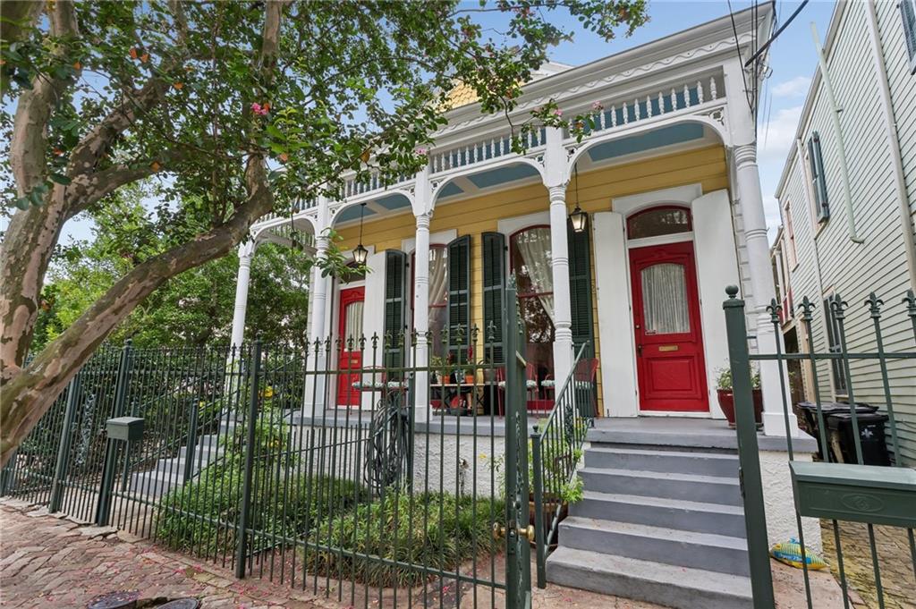 2nd image of 2221 23 Laurel St, New Orleans, LA 70130 | MLS# 2571585