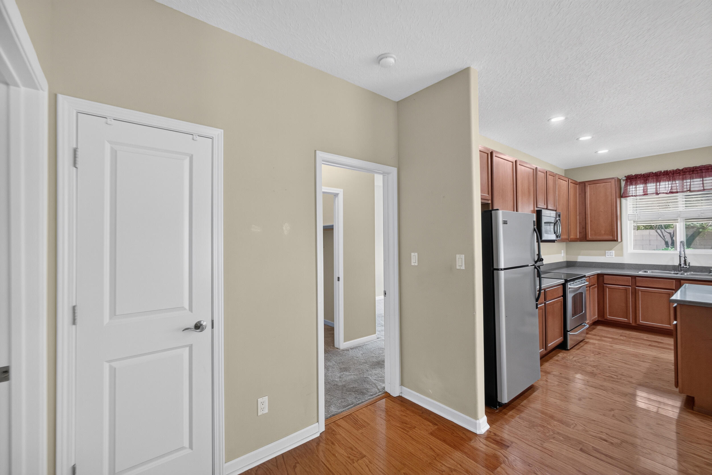 160 Zuni River Circle SW 