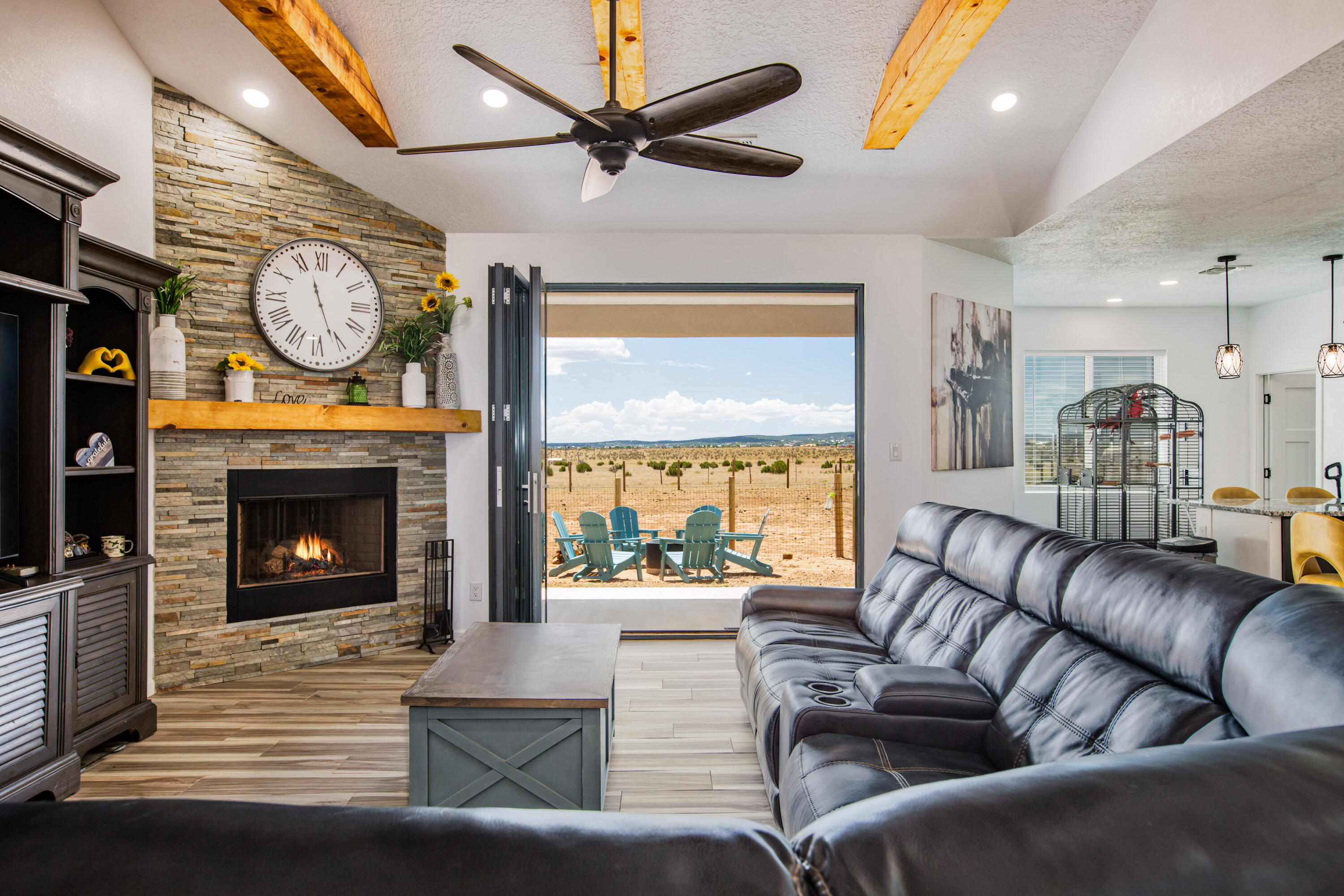 Photo 4 of Single family home for sale at 8 Northland Meadows Pl, Edgewood, NM 87015 | MLS# 1109267 | Listing updated on 2026-10-03