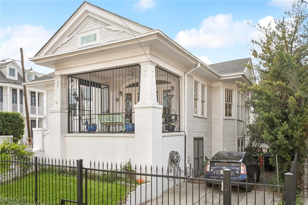 2nd image of 1502 General Pershing St, New Orleans, LA 70115 | MLS# 2571822