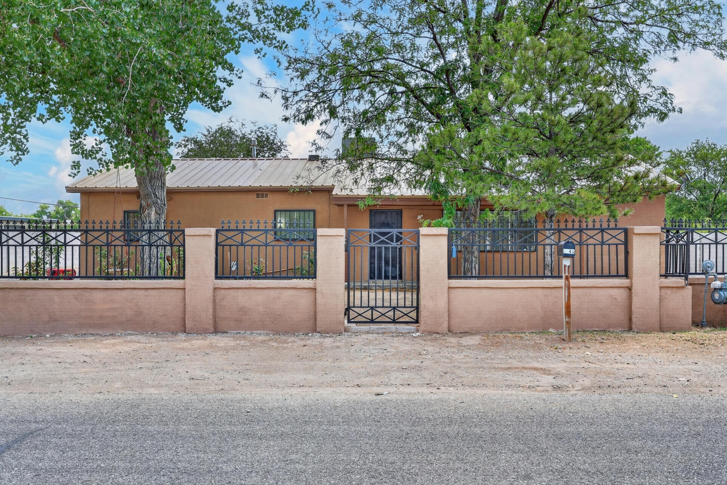 5648 Greer Loop Loop, Albuquerque NM 87105