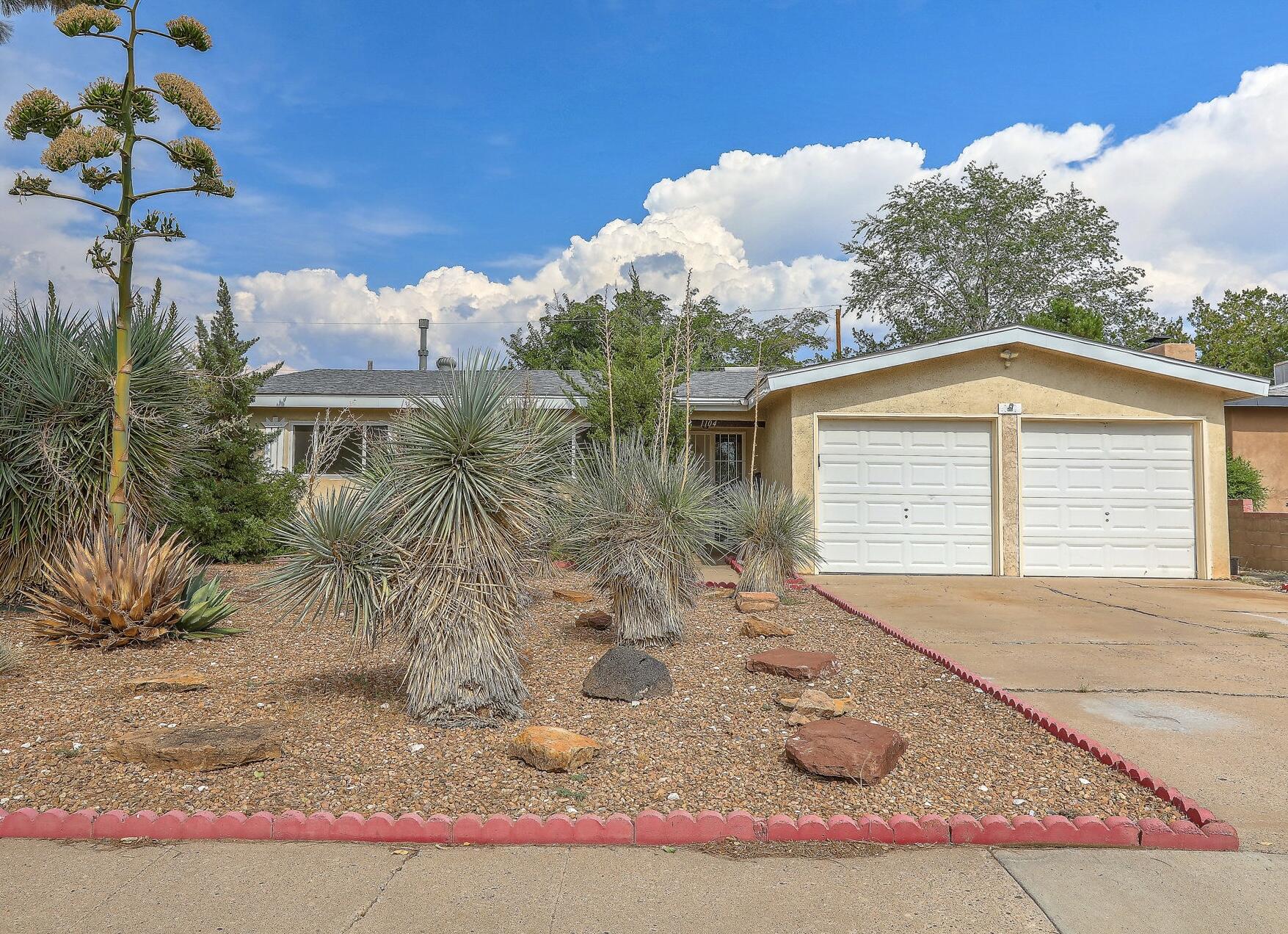 1104 Alcazar Street, Albuquerque NM 87110