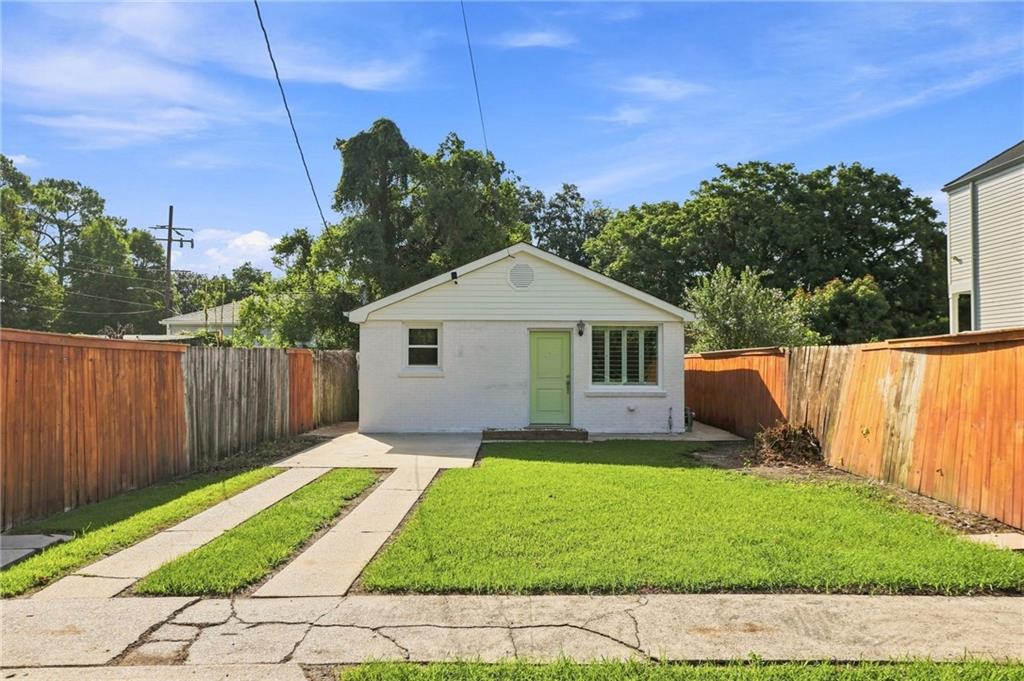 2nd image of 421 Tupelo St, New Orleans, LA 70117 | MLS# 2572880