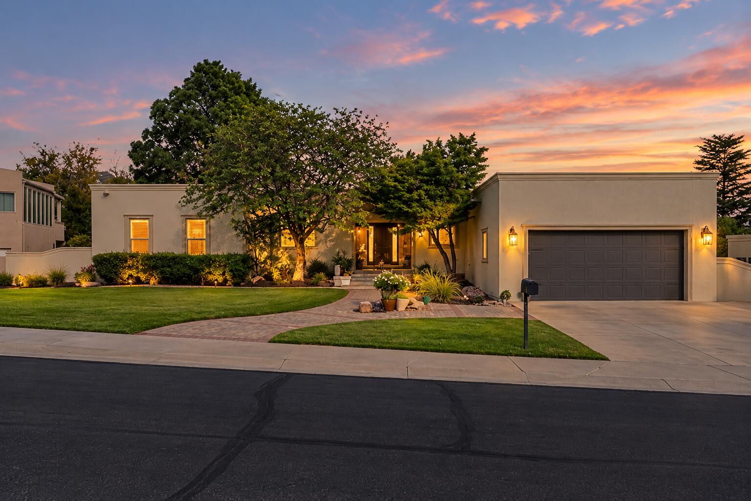 Single family home for sale at 9806 Greenbrier Rd NE, Albuquerque, NM 87111 | MLS# 1109342