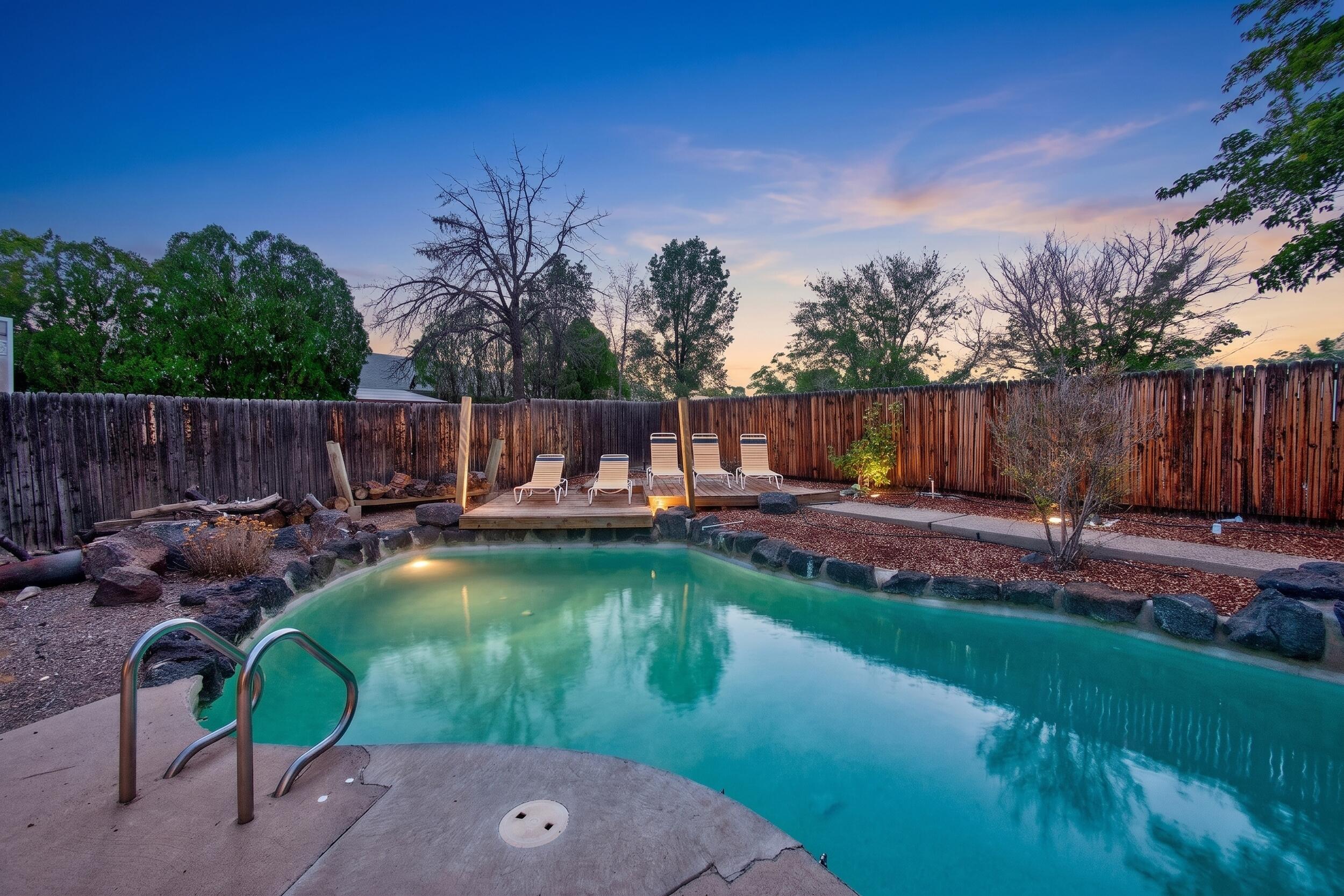 911 Palmas Altas Drive, Rio Rancho NM 87124