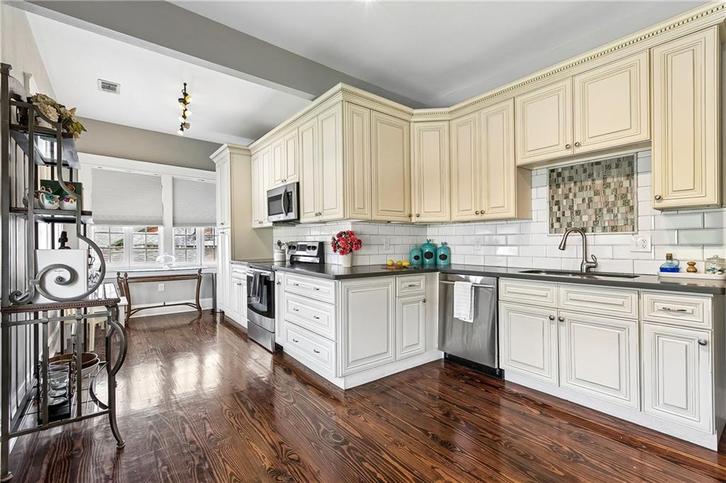 image of 8333 Pritchard Pl #1, New Orleans, LA 70118 | MLS# 2573457