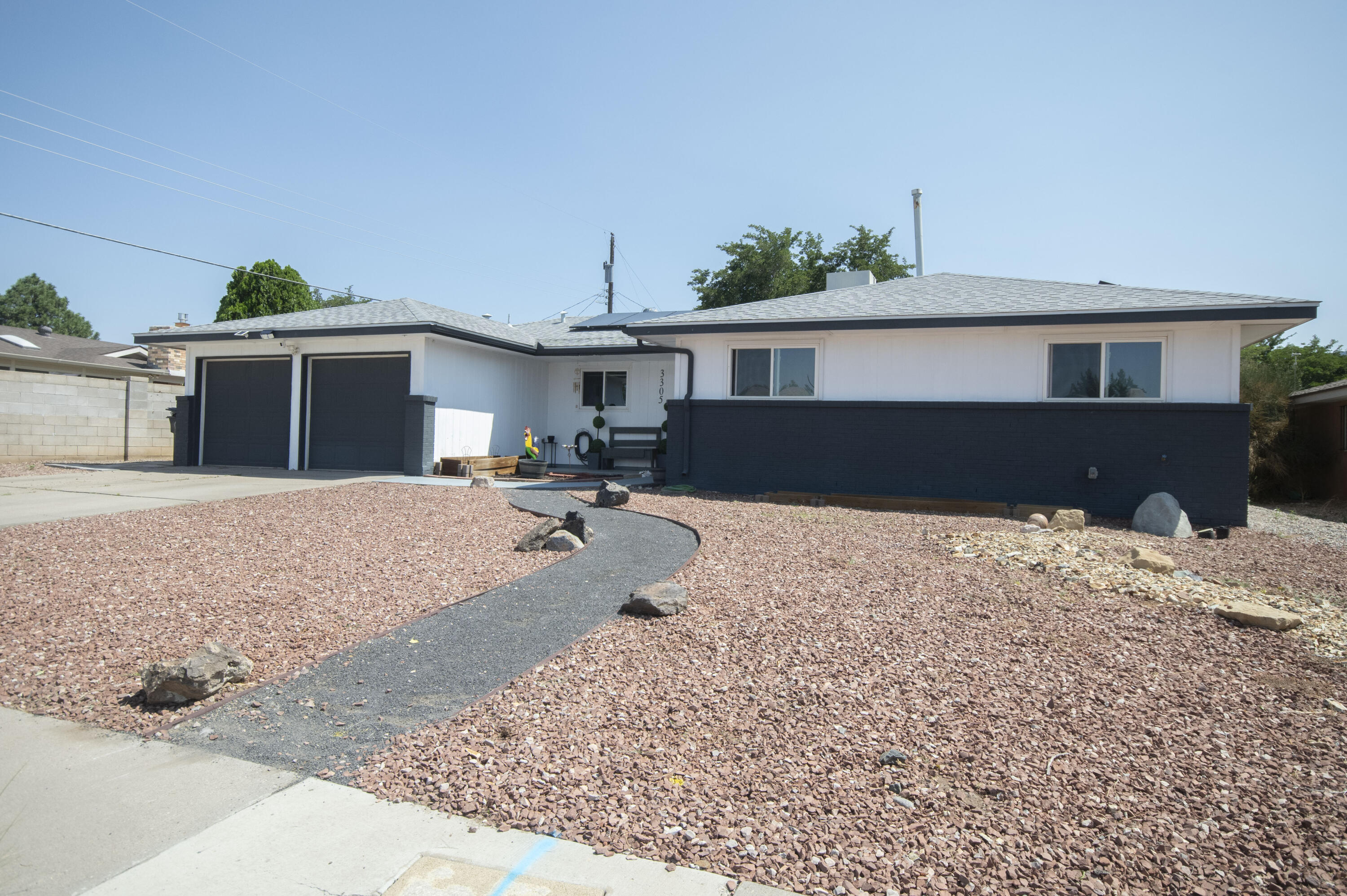 2nd image of 3305 Reina Ct Ne, Albuquerque, NM 87111 | MLS# 1109507