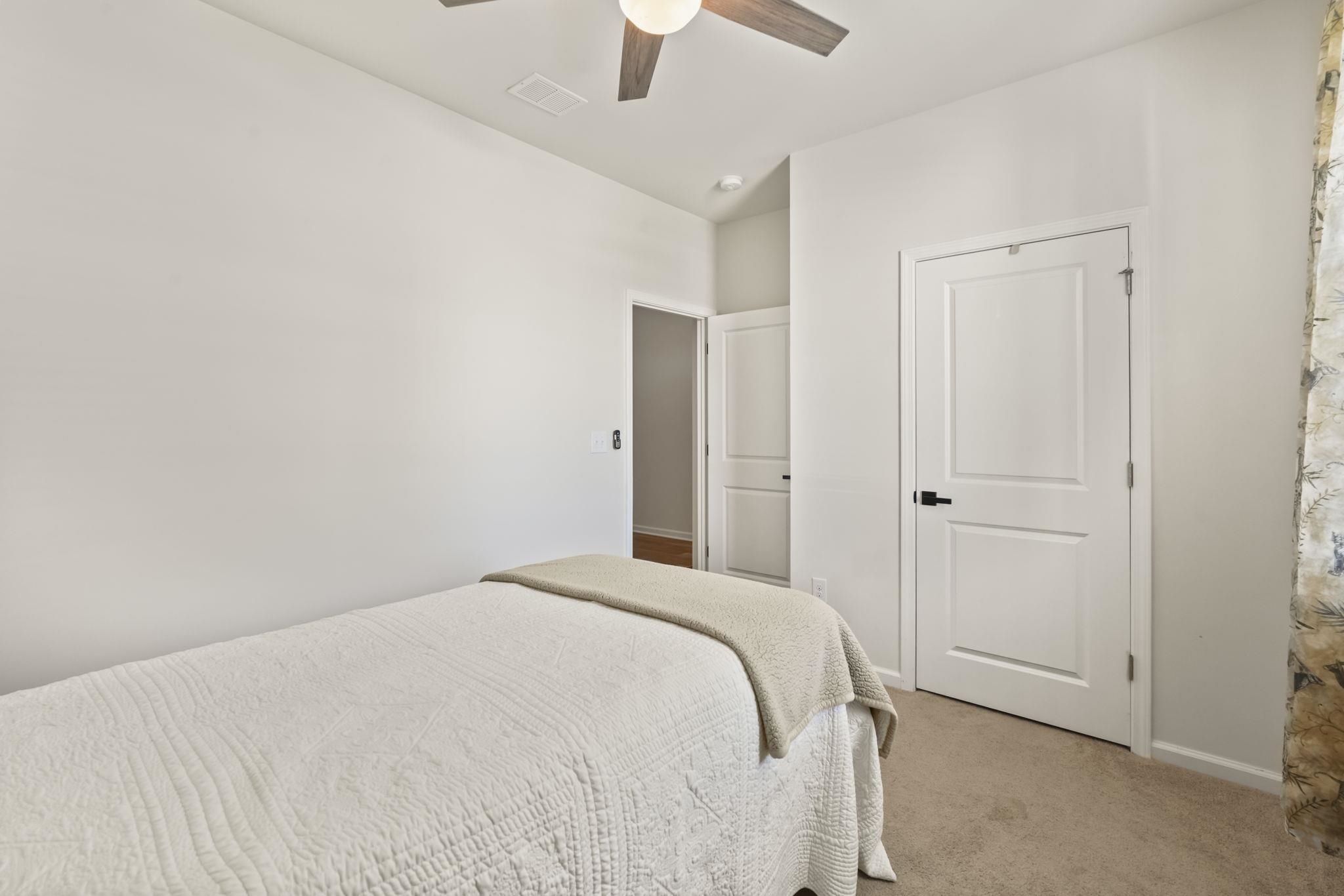 2620644 | Photo 32