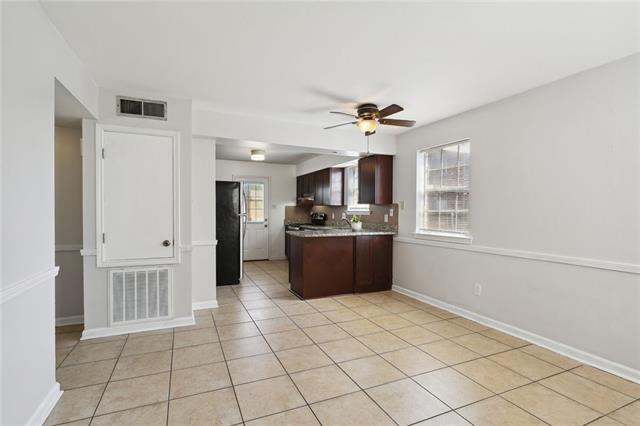 Listing Photo 5 - Condo for sale in building located at 2129 Pasadena Ave, Metairie, LA 70001