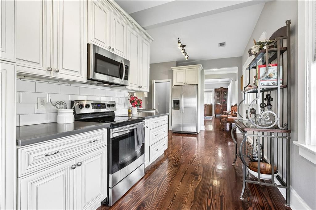 3rd image of 8333 83 Pritchard D Pl, New Orleans, LA 70118 | MLS# 2573537