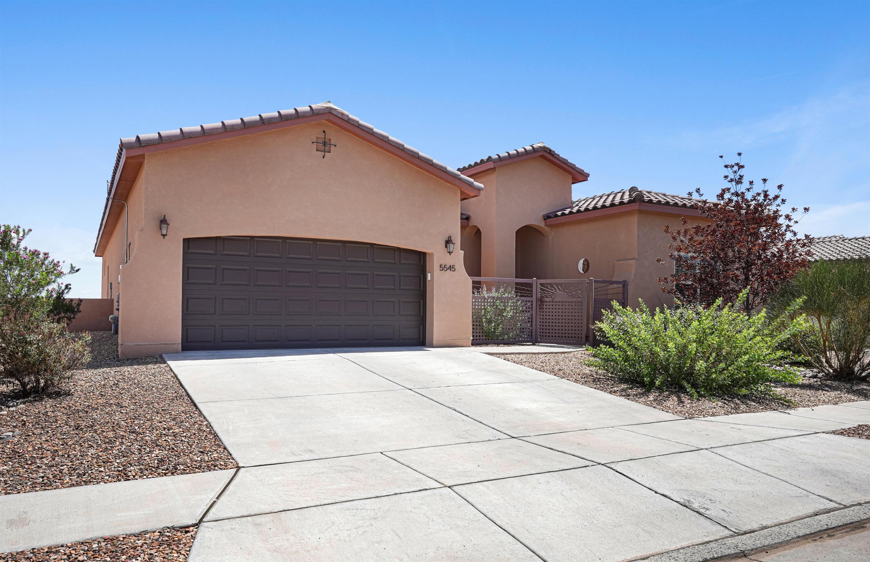Photo 4 of Single family home for sale at 5545 Pikes Peak Loop NE, Rio Rancho, NM 87144 | MLS# 1109571 | Listing updated on 2026-10-07
