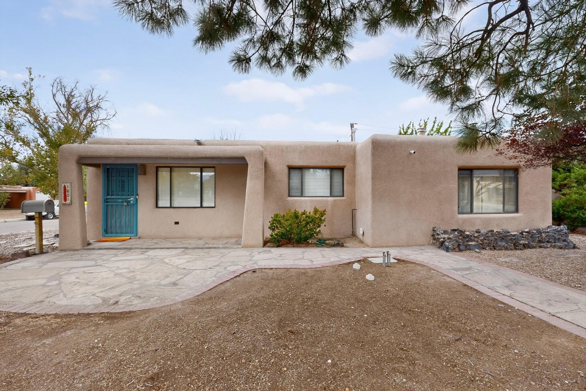 2nd image of 1601 Hendola Dr Ne, Albuquerque, NM 87110 | MLS# 1109685