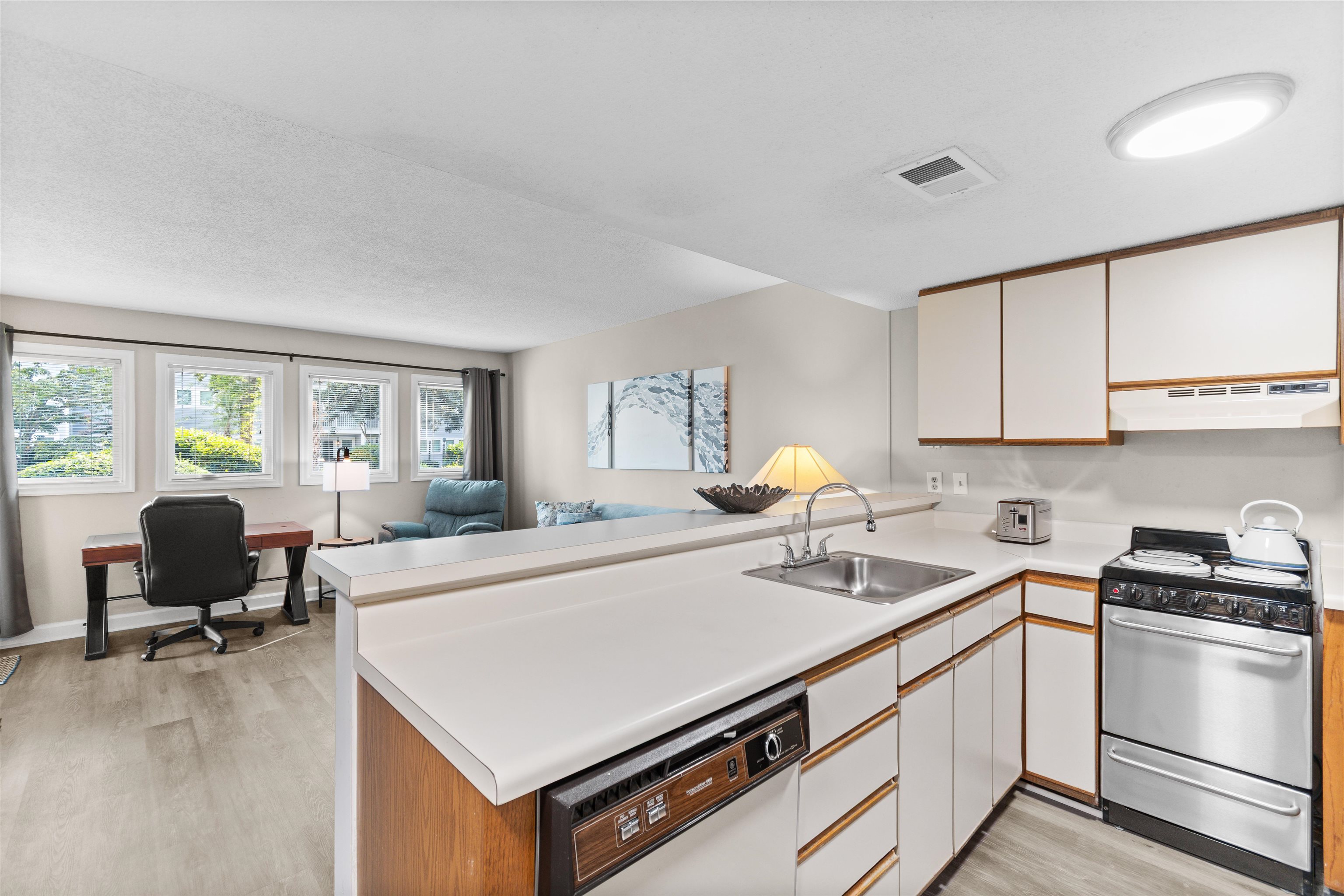 Photo 3 of Sale Pending at 5905 South Kings Hwy #4103, Myrtle Beach, SC 29575 | MLS# 2620909 | Listing updated on 2026-10-17