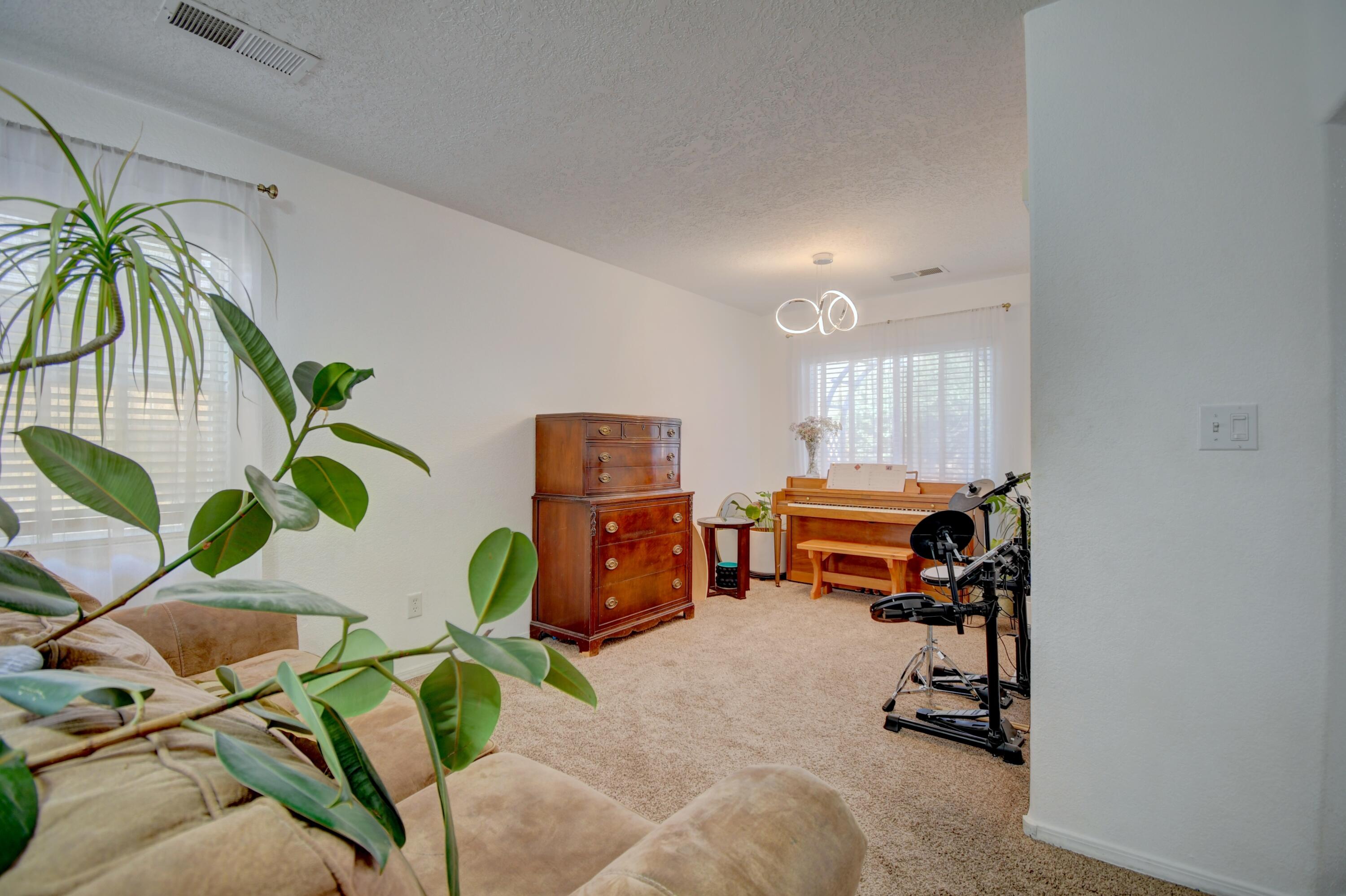 4th image of 4765 Jessica Dr Ne, Rio Rancho, NM 87144 | MLS# 1109760