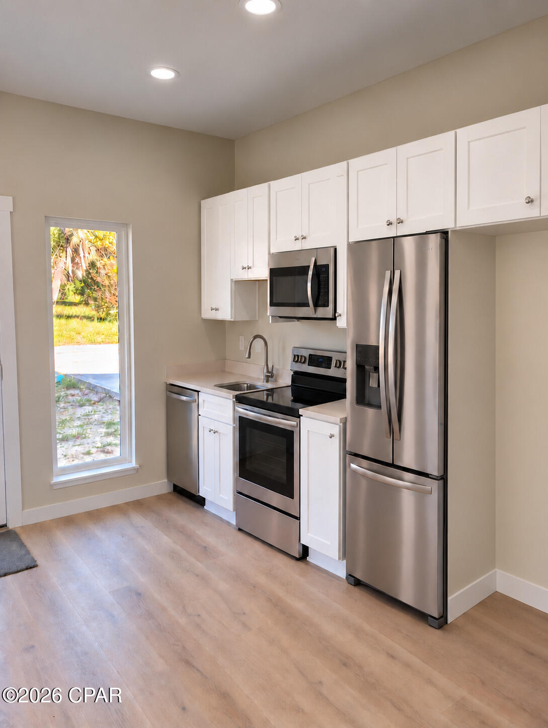 Listing Photo 2 - Condo for sale in building located at 1347 Mercedes Ave, Panama City, FL 32401 - Unit #A-B