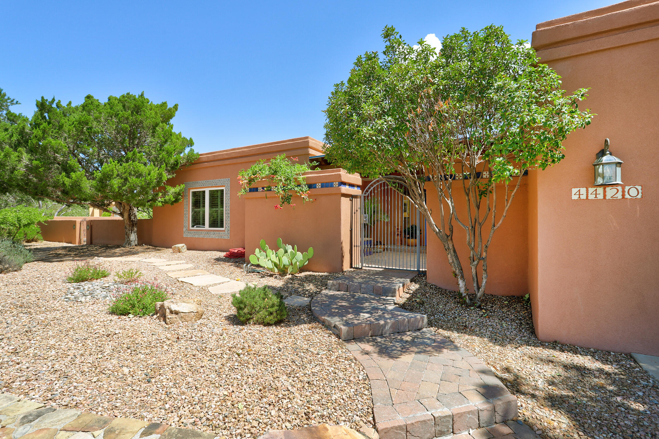 Photo 3 of Sale Pending at 4420 Sherre Dr Ne, Albuquerque, NM 87111 | MLS# 1109800 | Listing updated on 2026-09-17