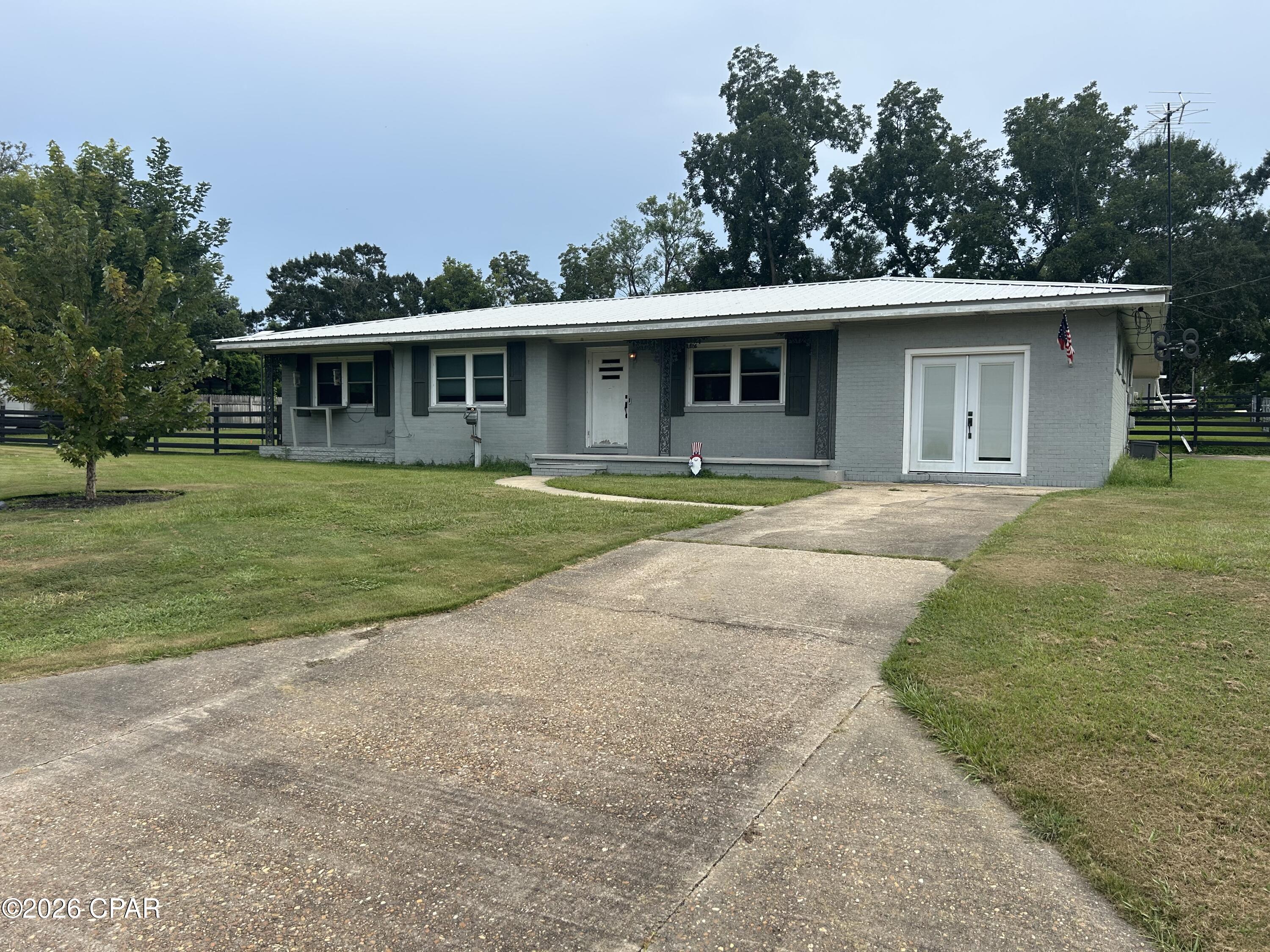 2nd image of 402 E Iowa Ave, Bonifay, FL 32425 | MLS# 794567
