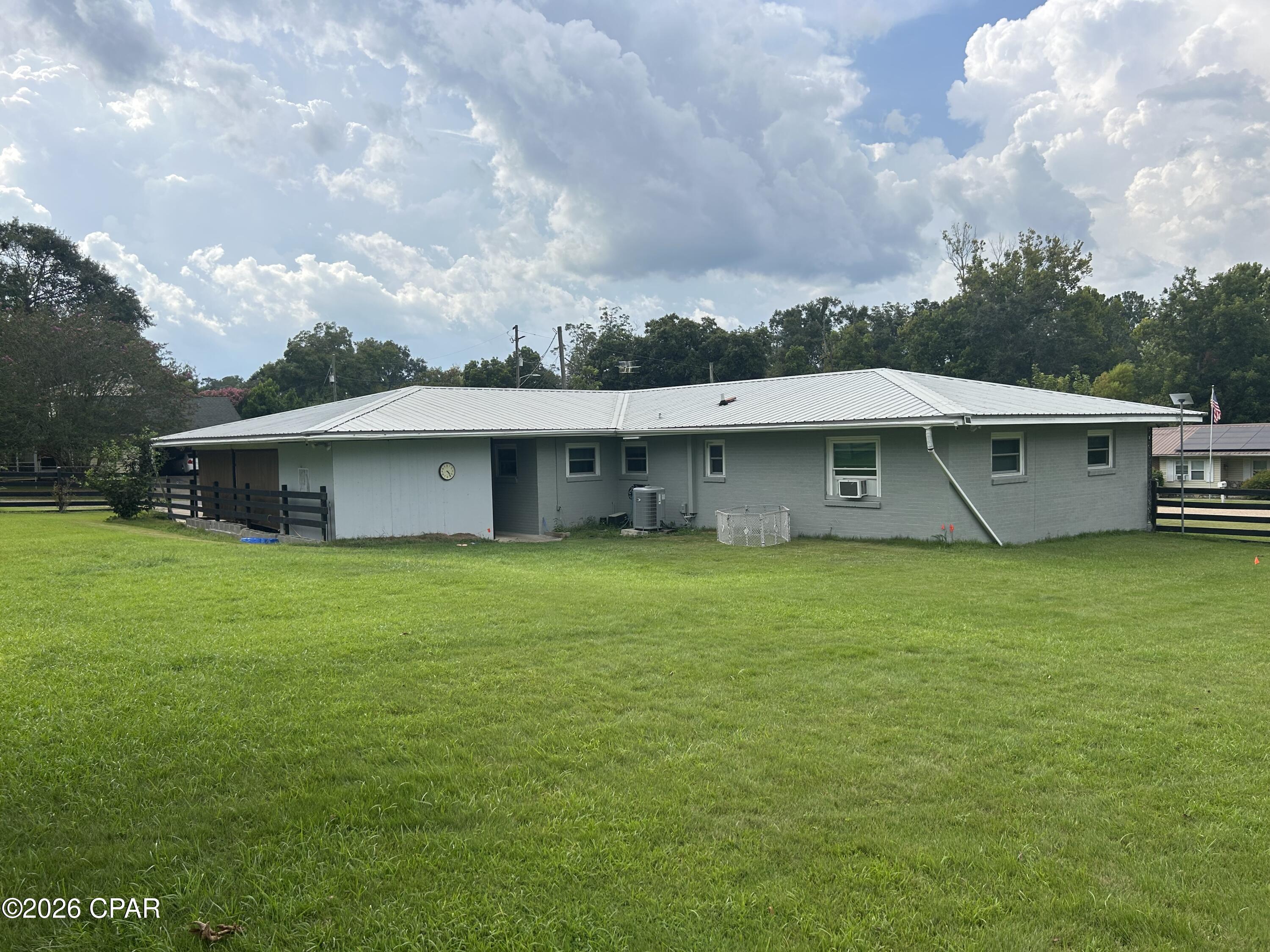 3rd image of 402 E Iowa Ave, Bonifay, FL 32425 | MLS# 794567