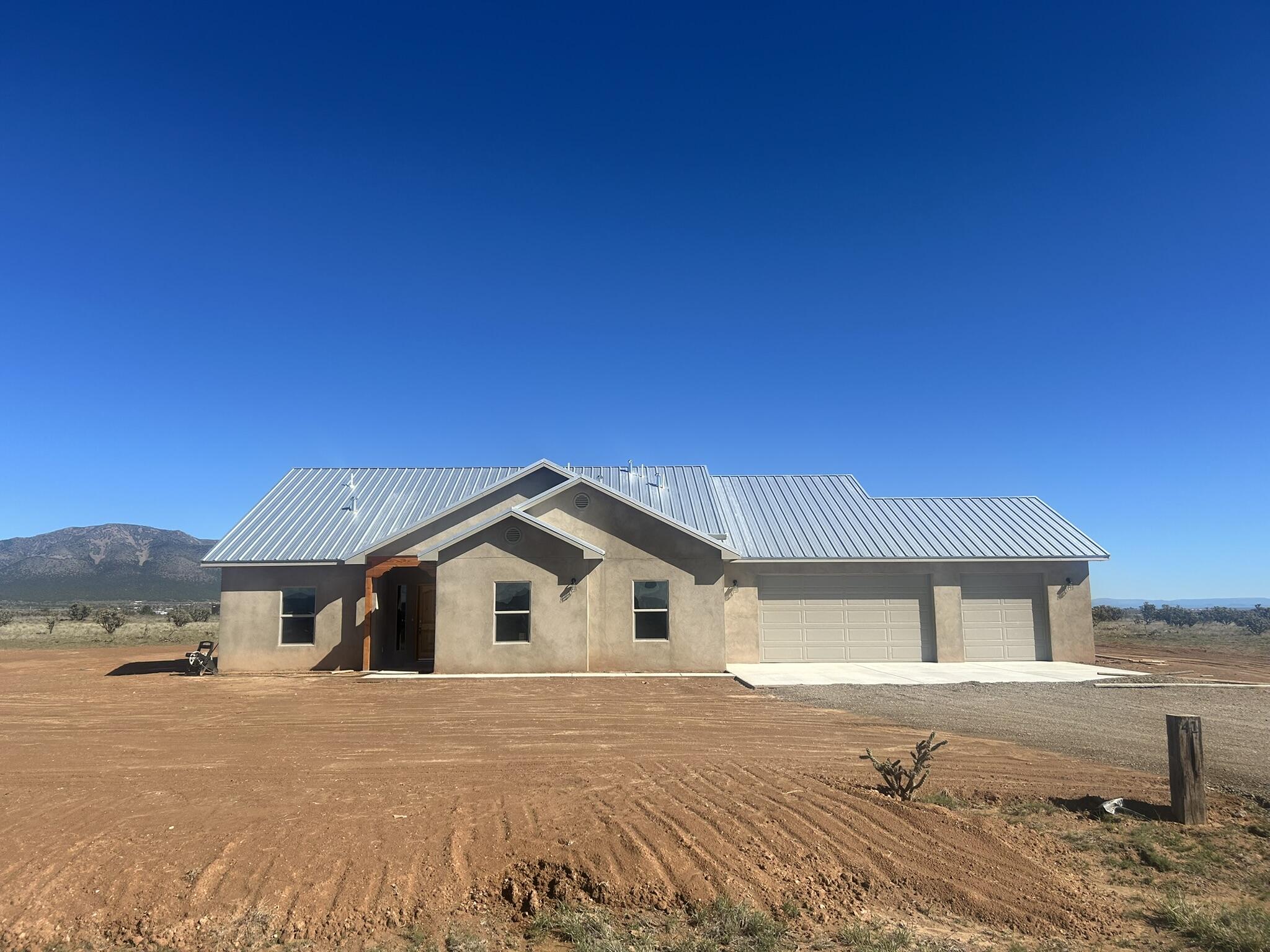 Photo 1 of Single family home for sale at 41 Rory Rd, Edgewood, NM 87015 | MLS# 1109819 | Listing updated on 2026-10-21