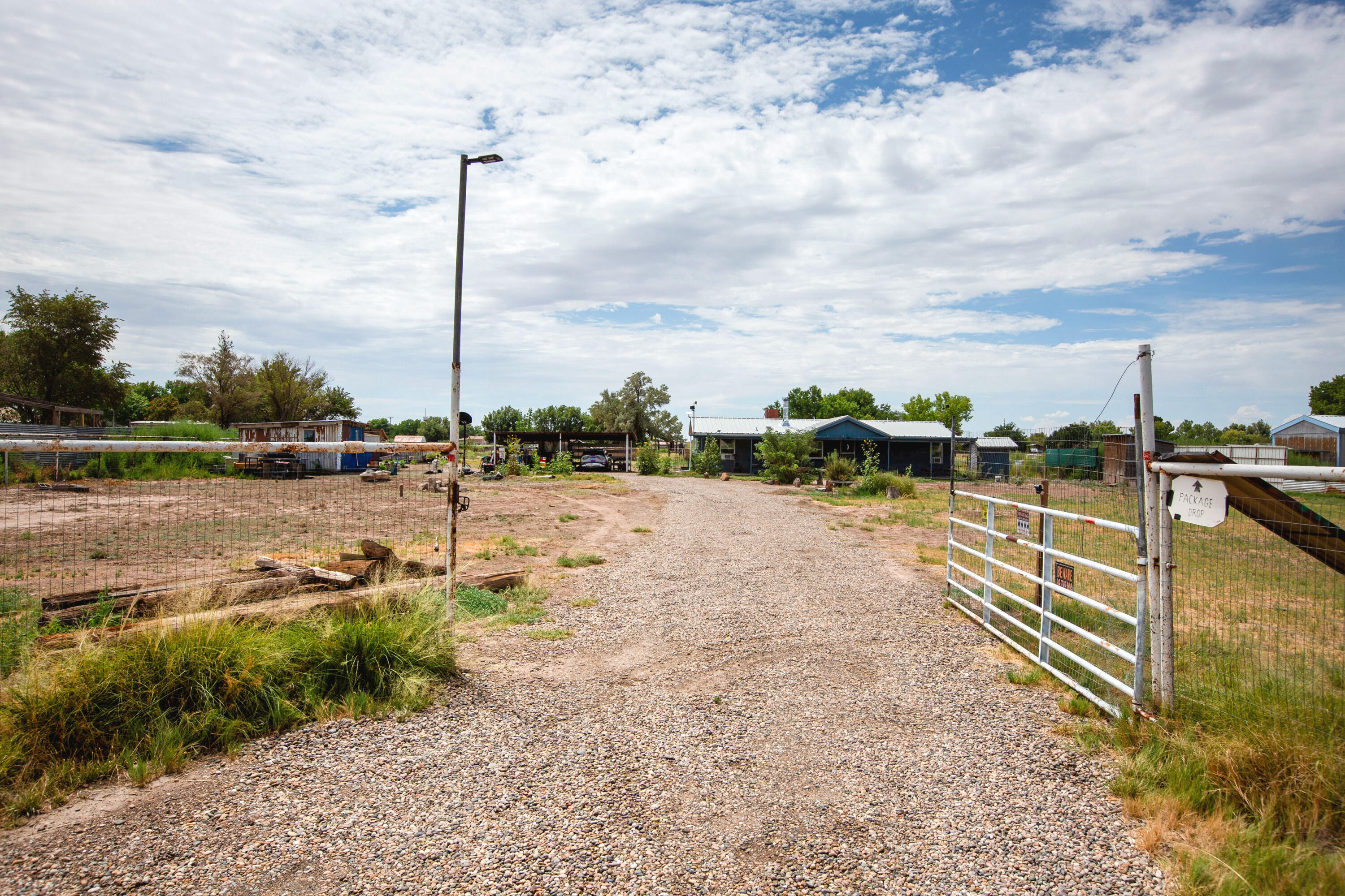 2nd image of 4 Yerba Rd, Los Lunas, NM 87031 | MLS# 1109785