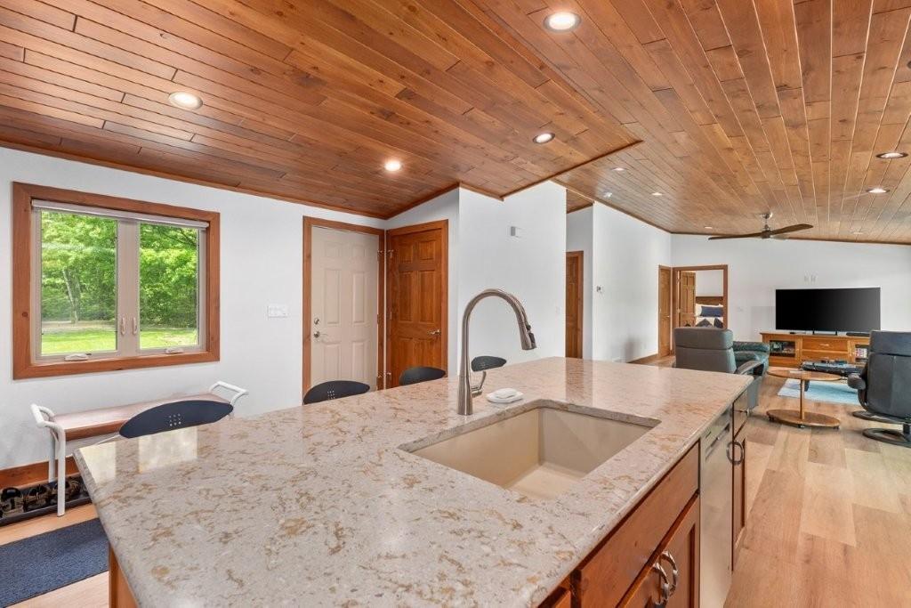 River Property Property 5664 Wool Lake Ln Photo 5